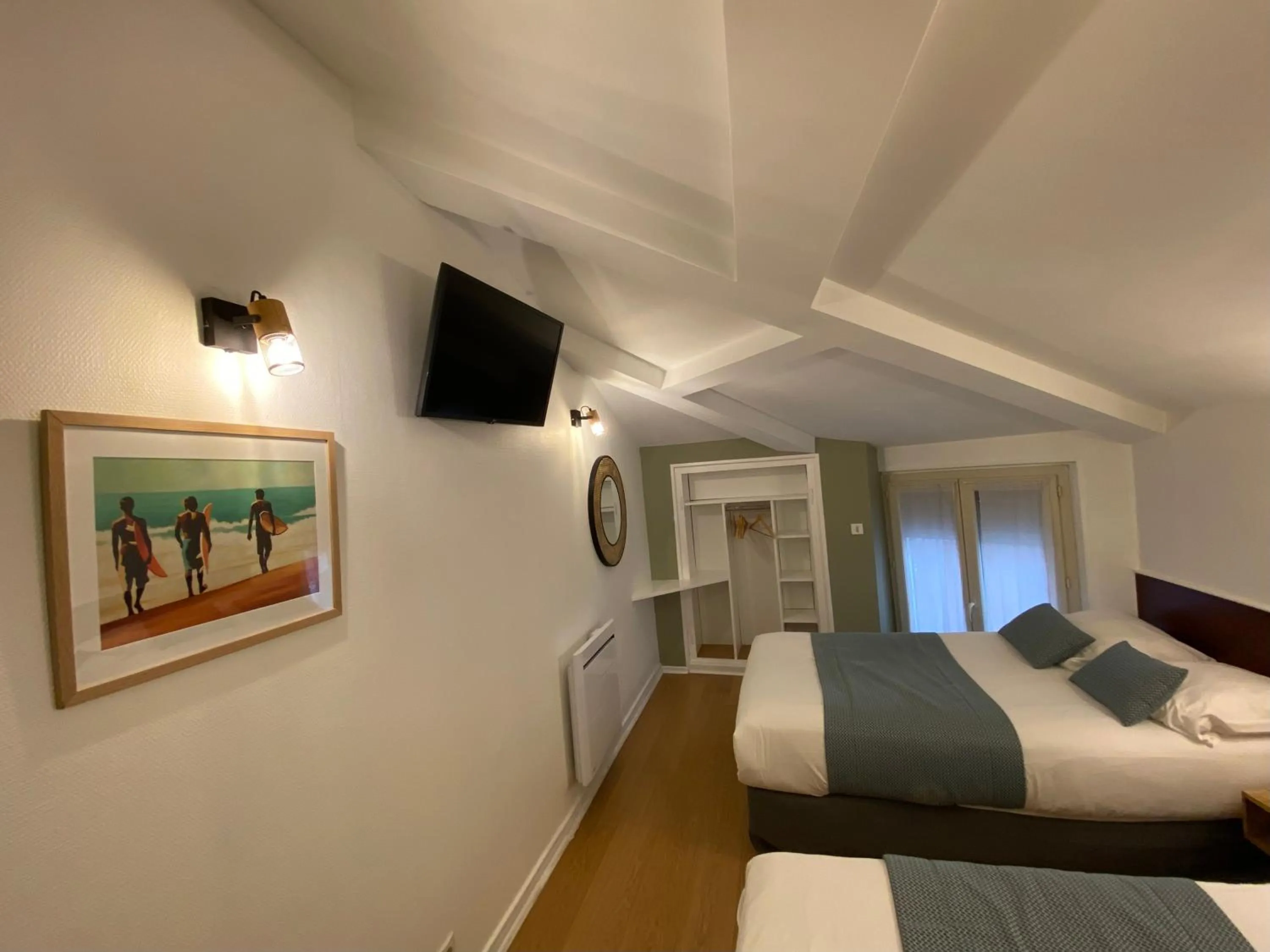 Photo of the whole room, Bed in Lyo Hôtel - Centre Lyon Perrache