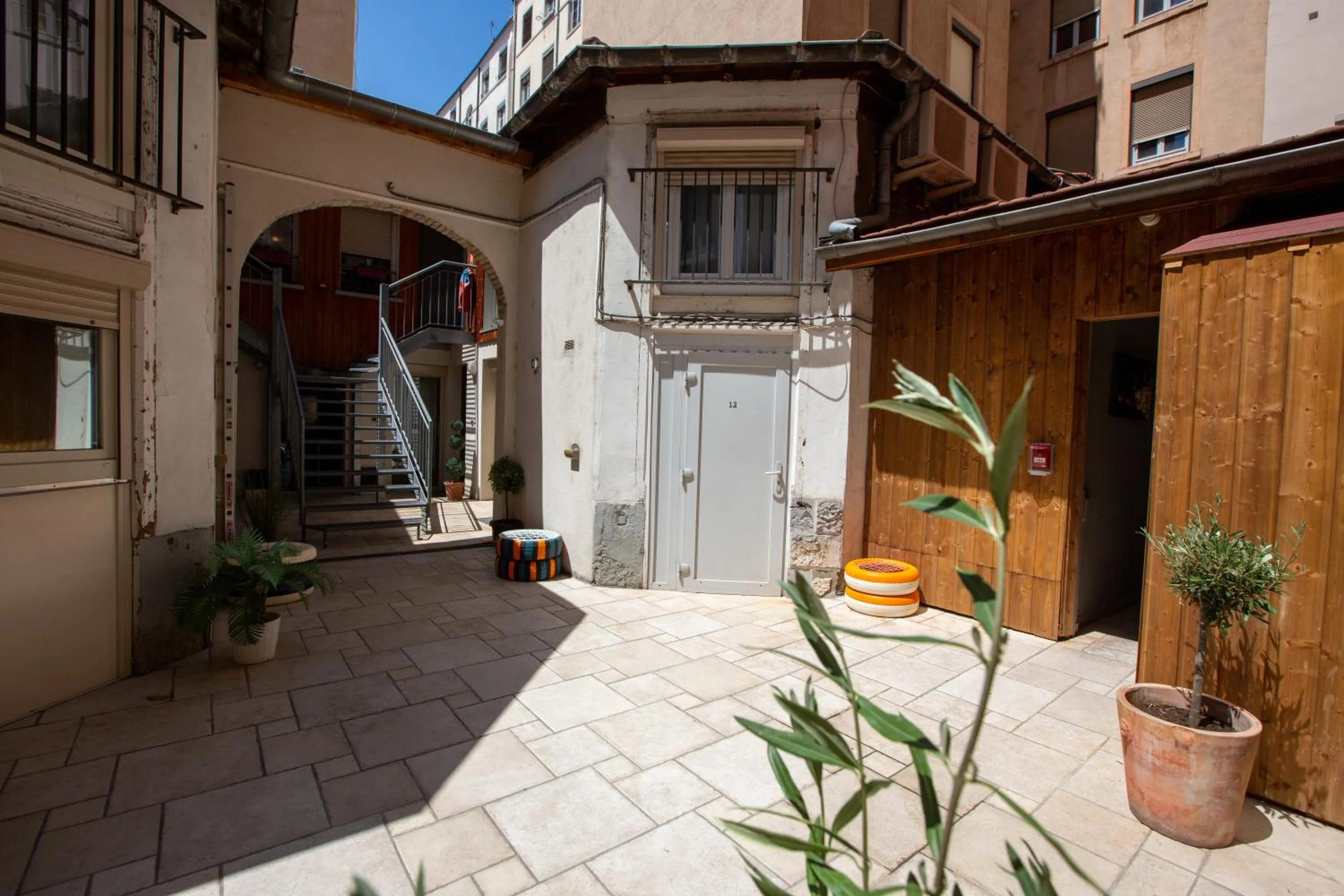 Patio in Lyo Hôtel - Centre Lyon Perrache