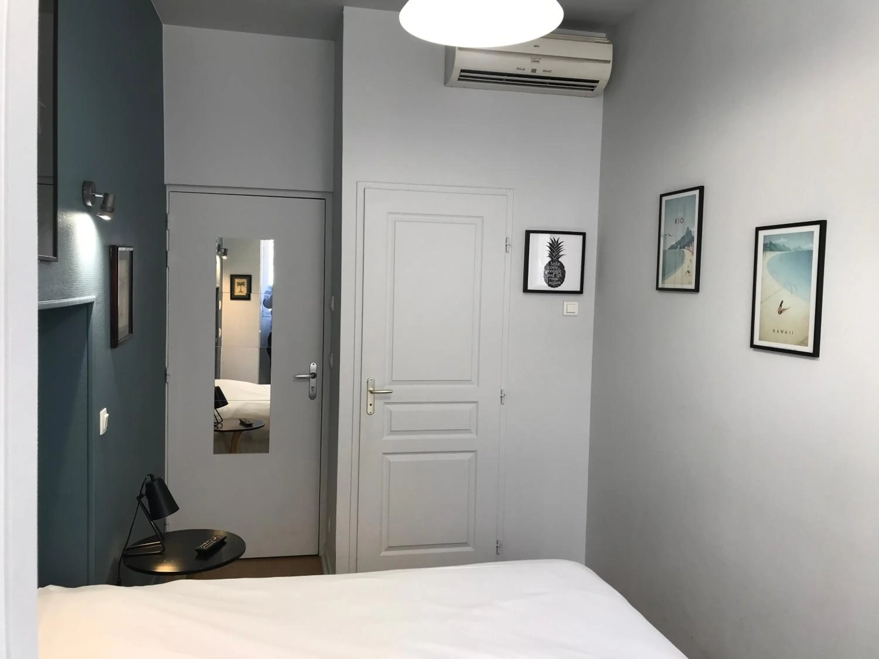 Photo of the whole room, Bed in Lyo Hôtel - Centre Lyon Perrache