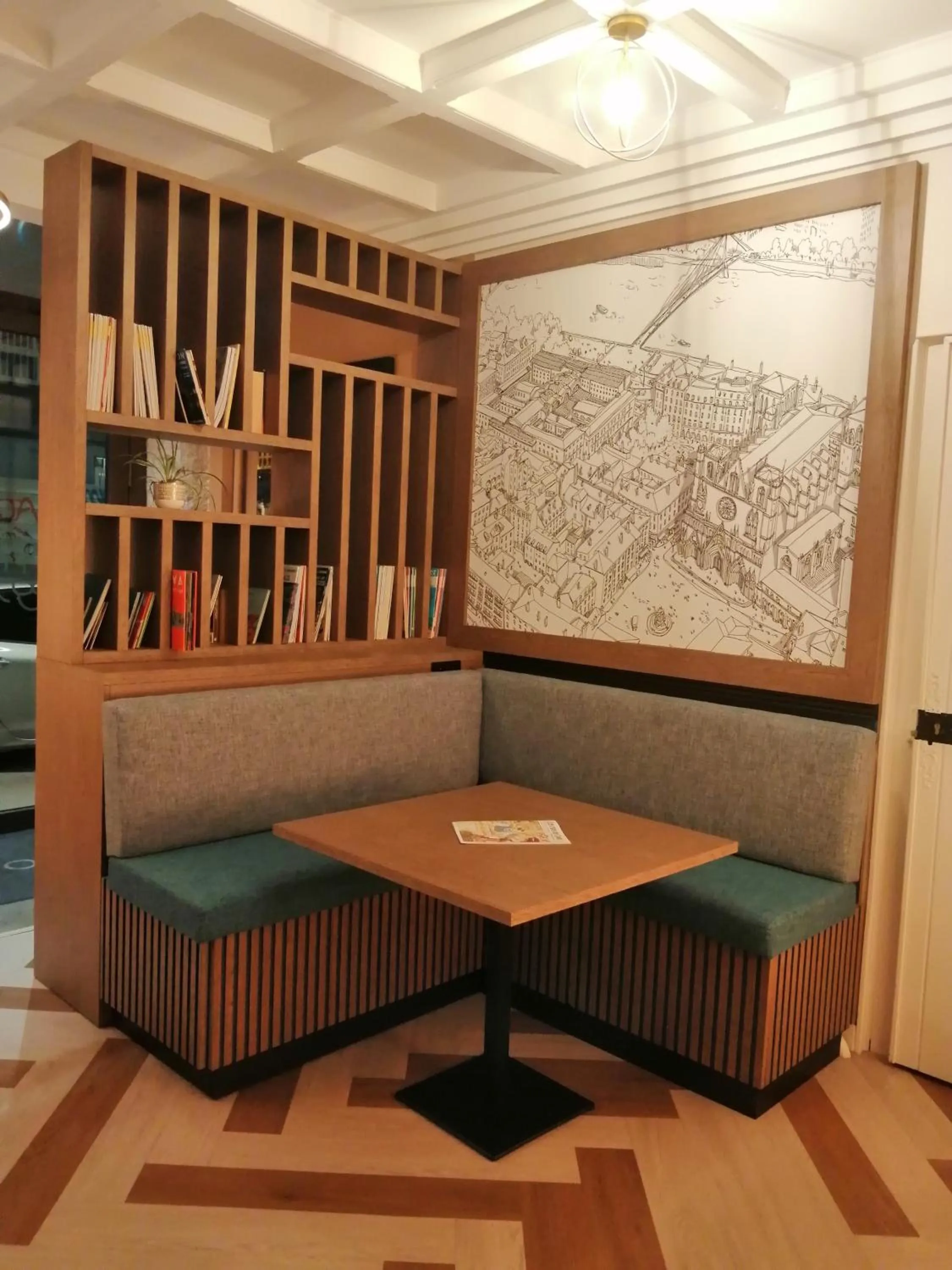 Lobby or reception in Lyo Hôtel - Centre Lyon Perrache