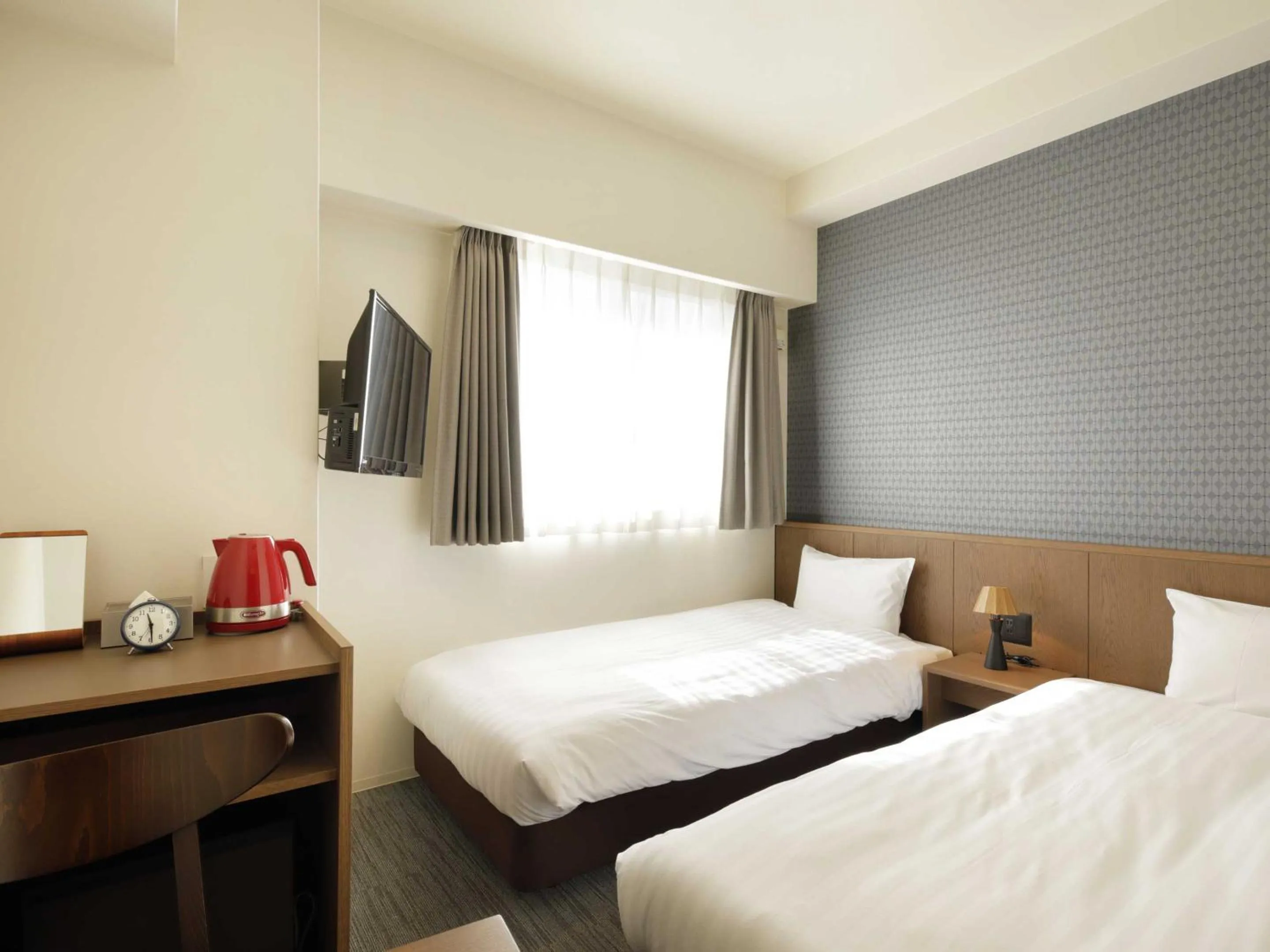 Photo of the whole room, Bed in Smart Place Inn Kyoto Nijojo-mae Station
