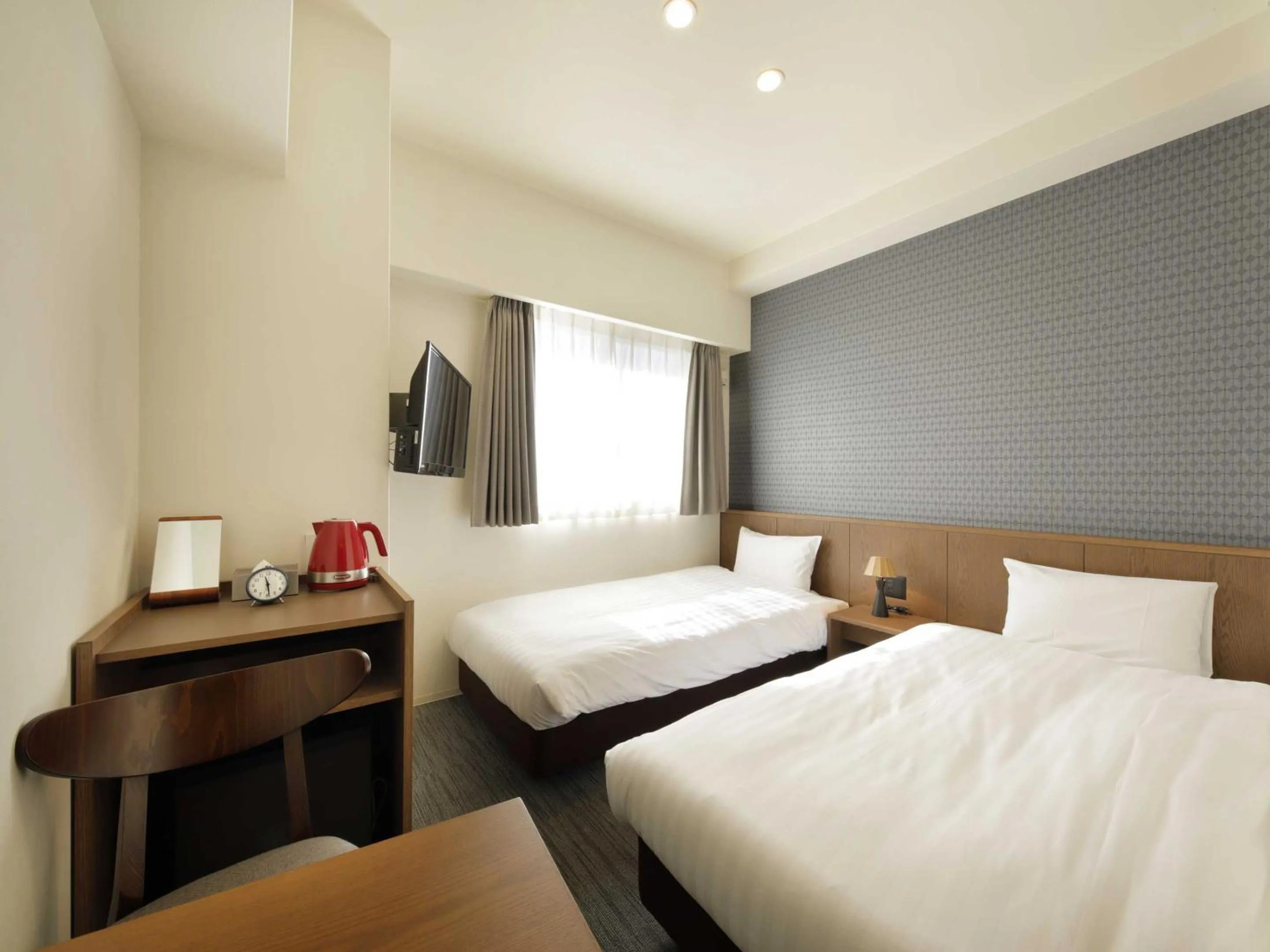 Photo of the whole room, Bed in Smart Place Inn Kyoto Nijojo-mae Station