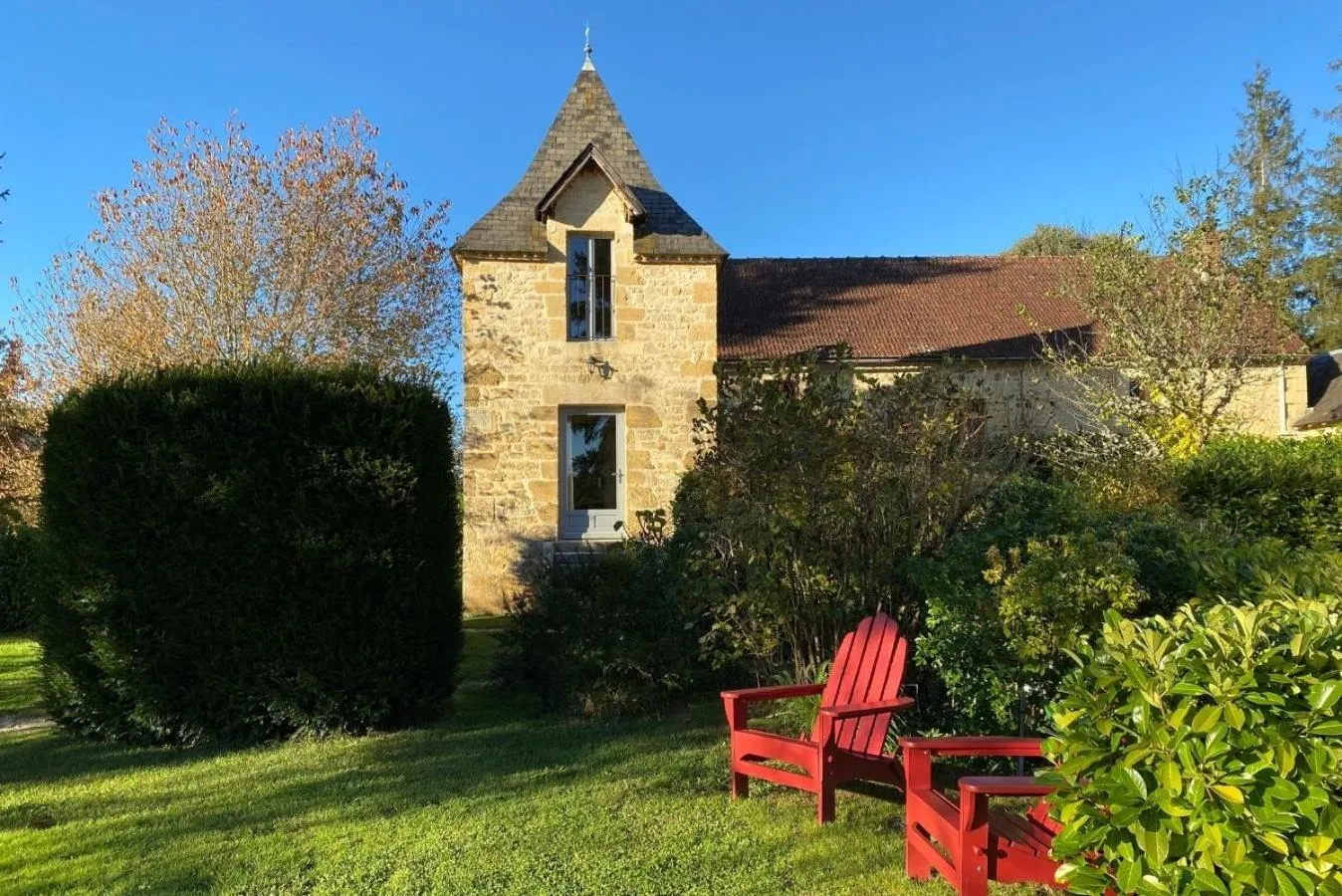 Property building in Le Petit Manoir de Vitrac