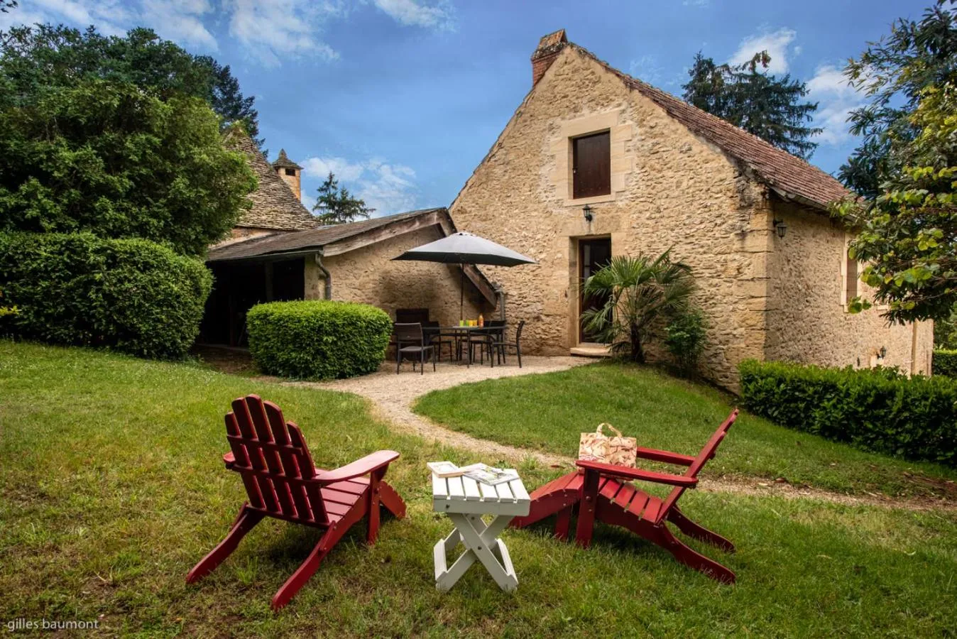 Facade/entrance in Le Petit Manoir de Vitrac