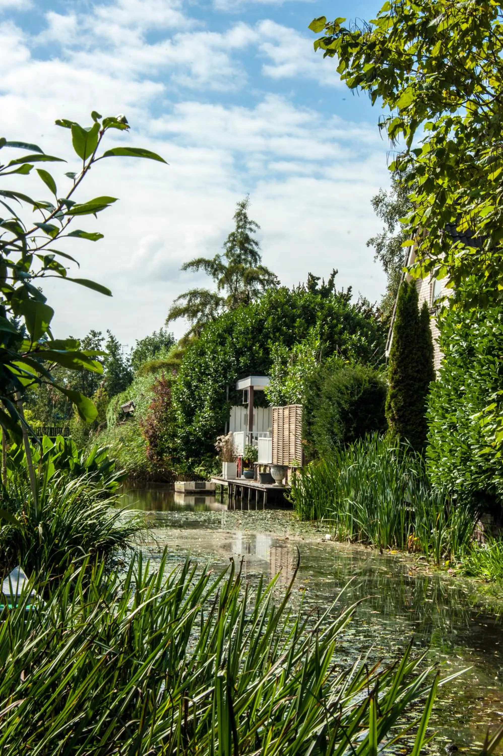 Day in Canal Garden Apartment StayWell Amsterdam