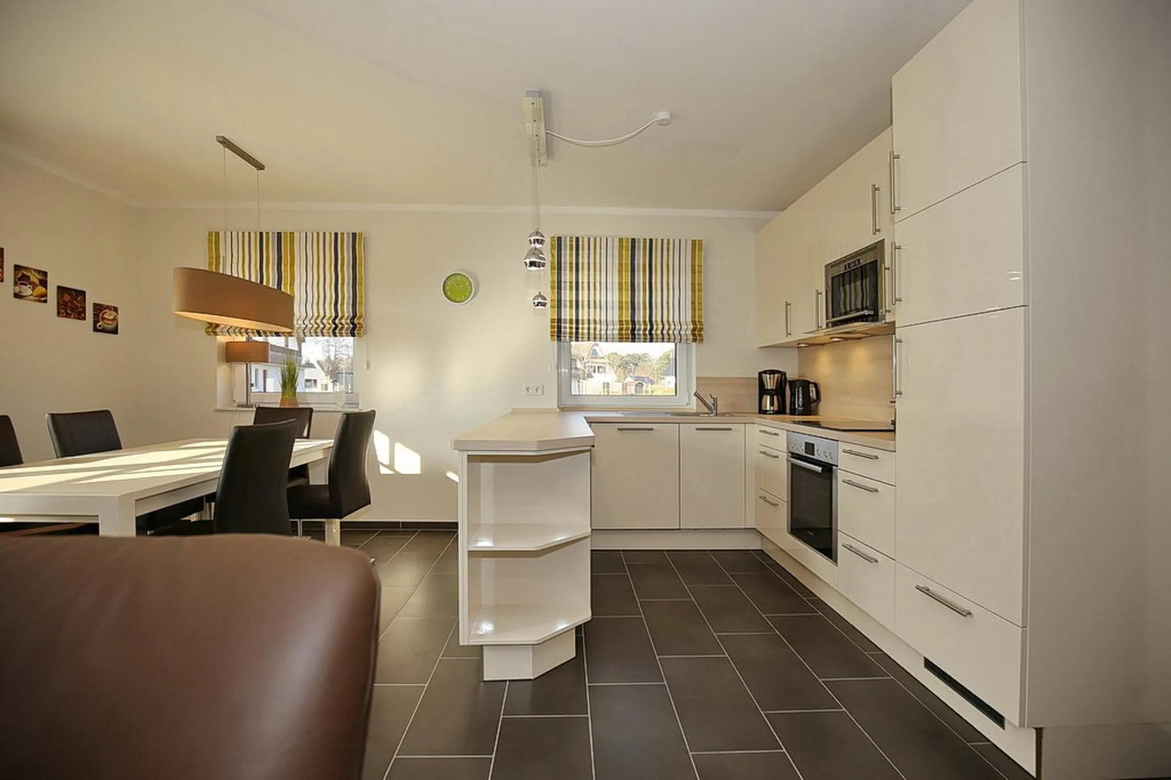 Kitchen or kitchenette in Reethaus Am Mariannenweg 09a