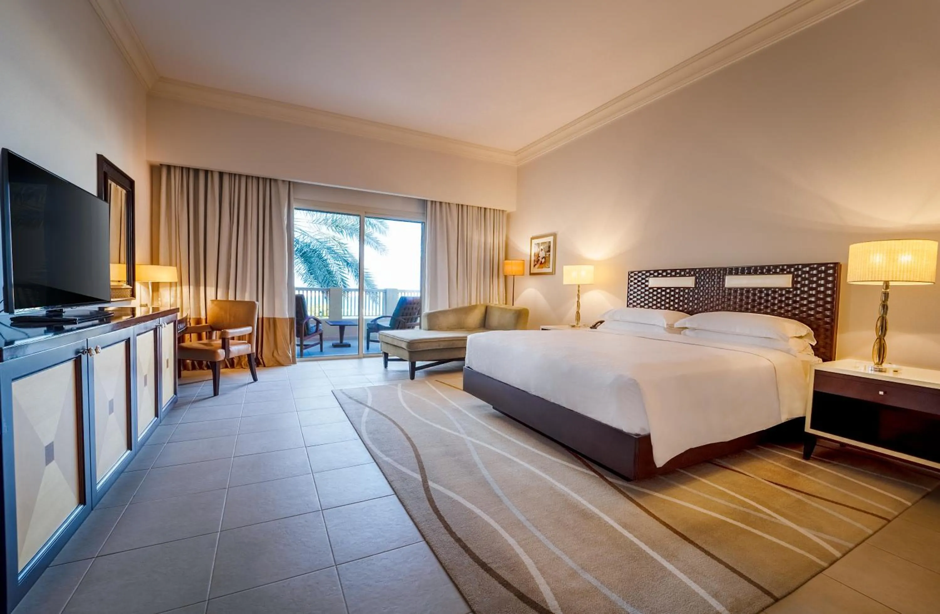 Bedroom, Bed in Grand Hyatt Doha Hotel & Villas