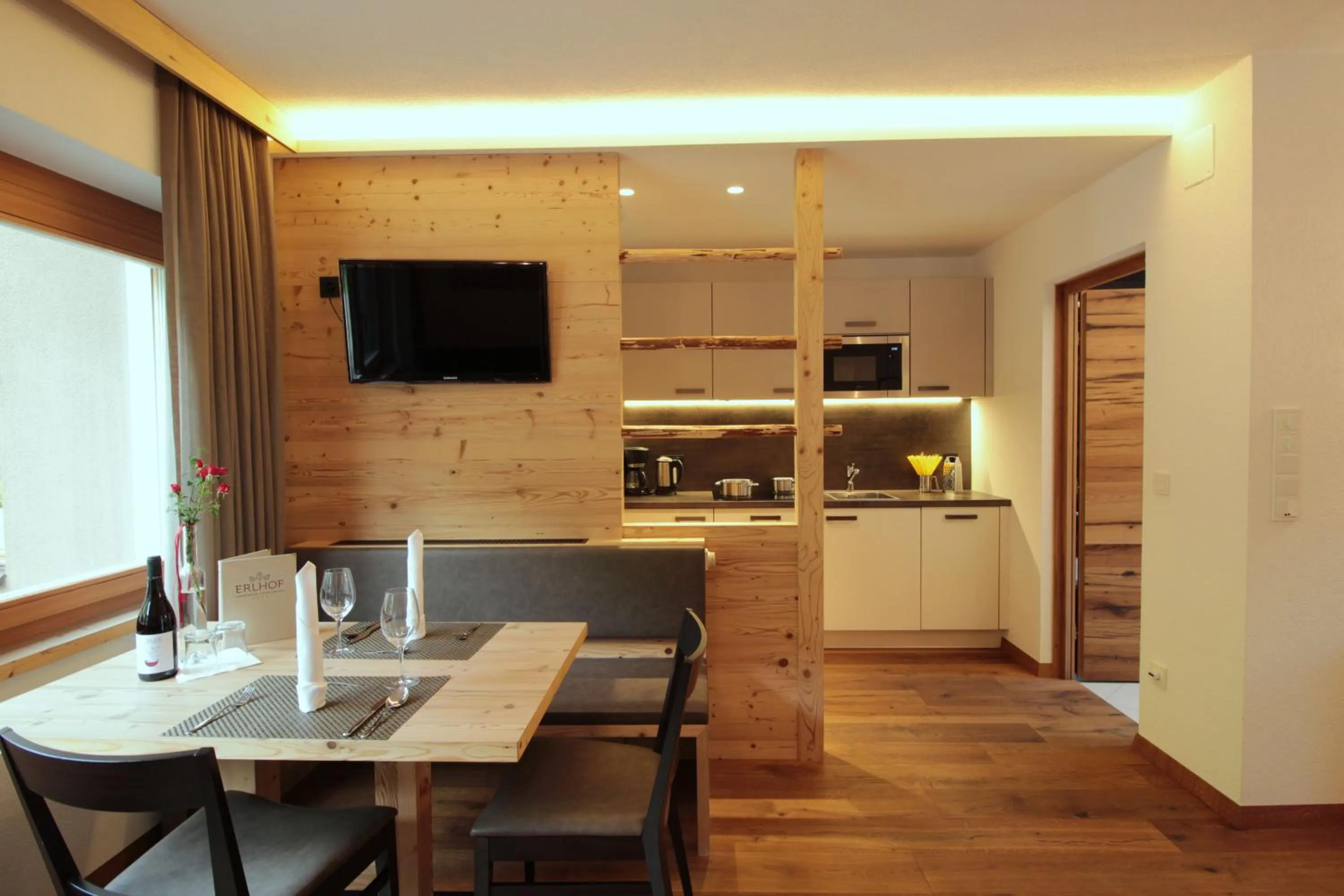 TV and multimedia in Appartement Hotel Erlhof Deluxe