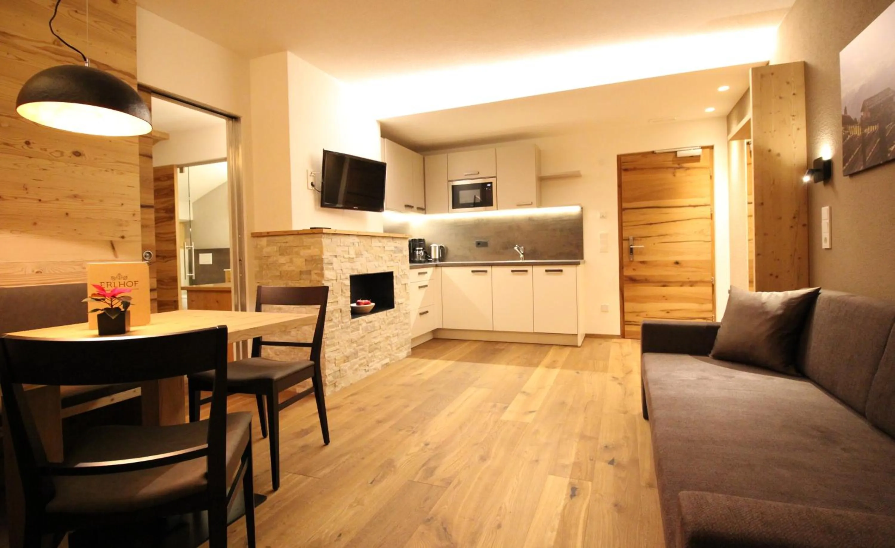 TV and multimedia in Appartement Hotel Erlhof Deluxe