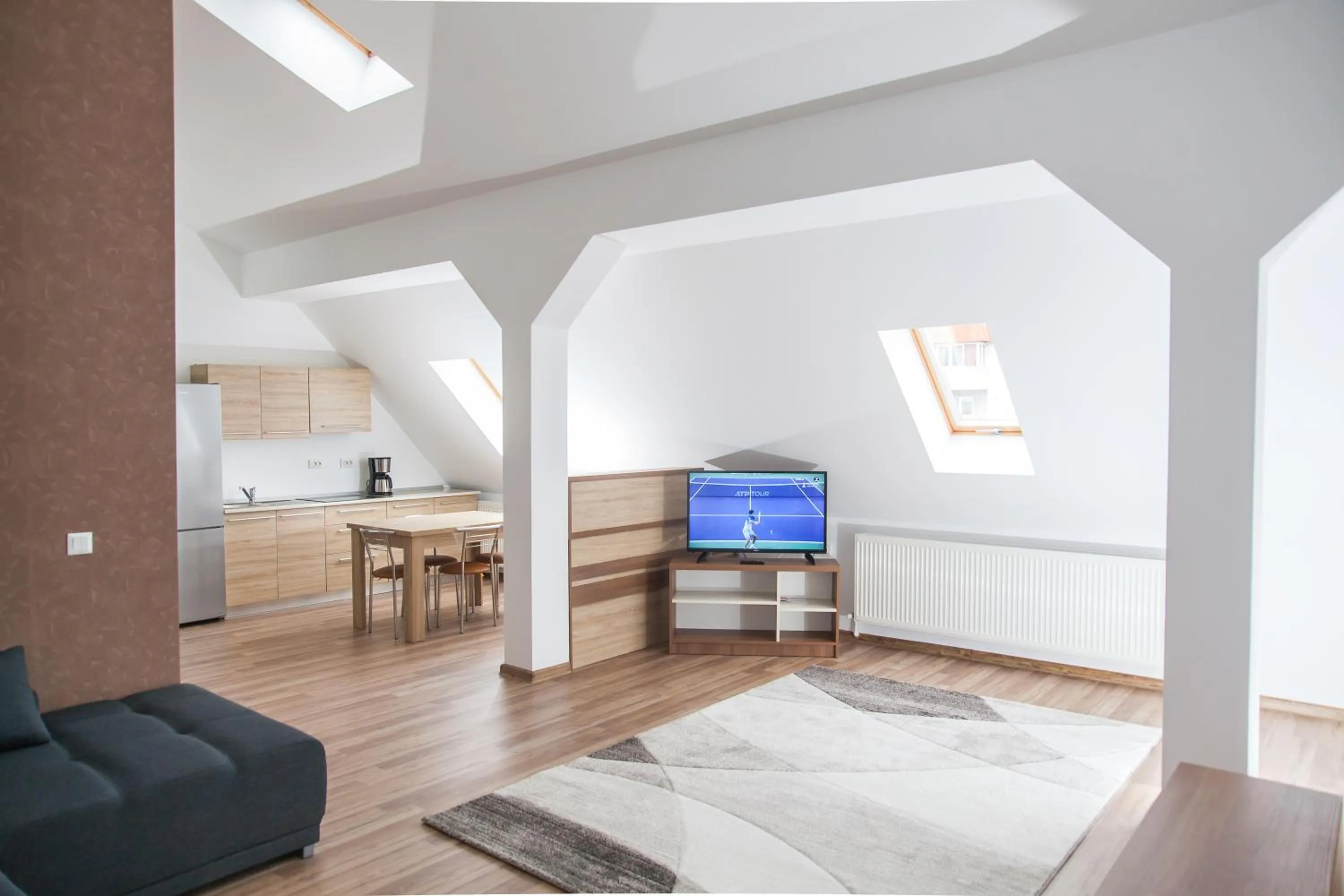 Photo of the whole room, Bed in HB Brilliant