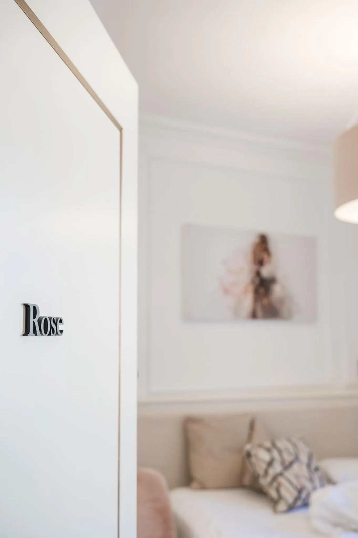 Bed in Parisii Luxury Relais Rome