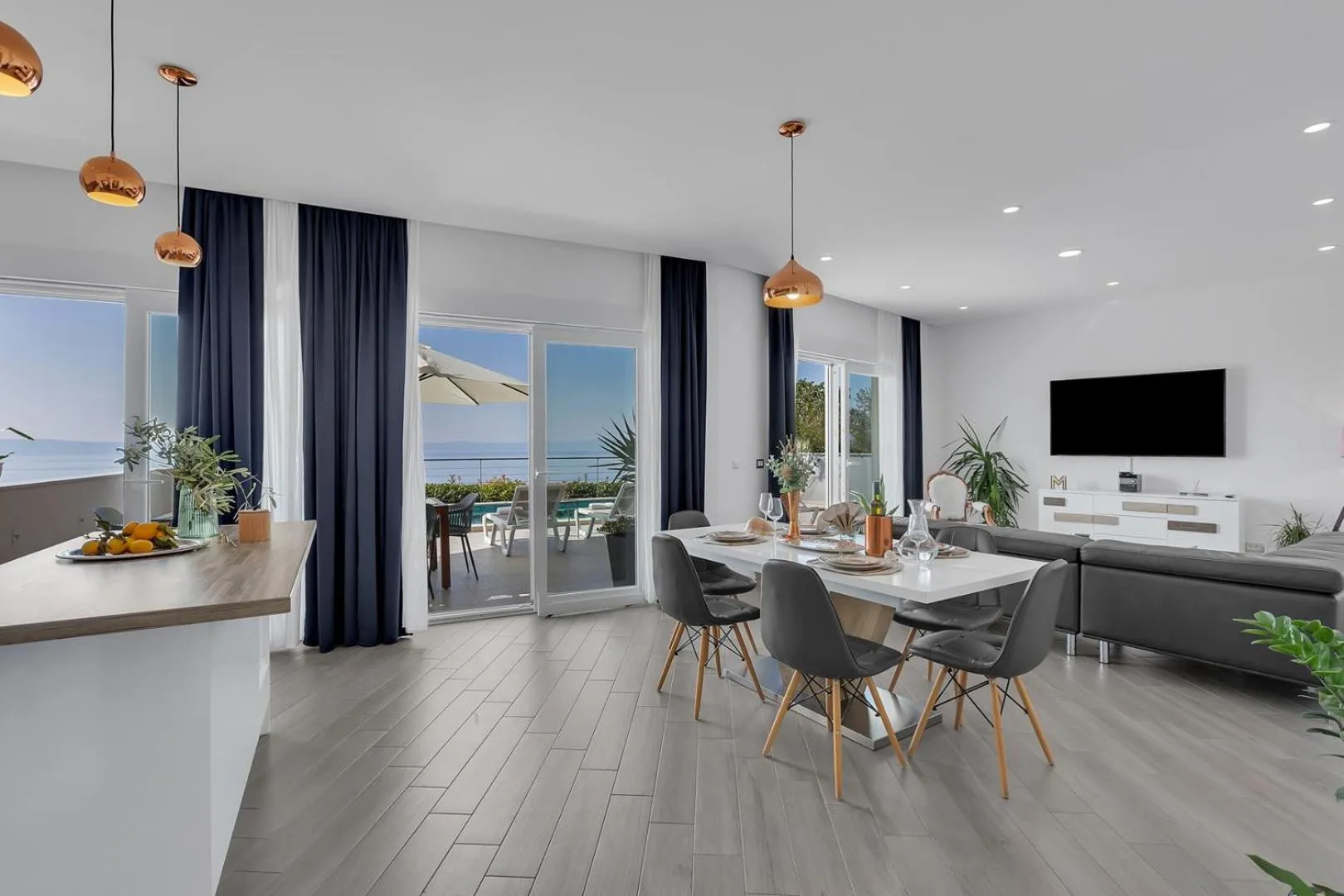 Balcony/Terrace in Luxury villa Mae in Makarska, pool and gym