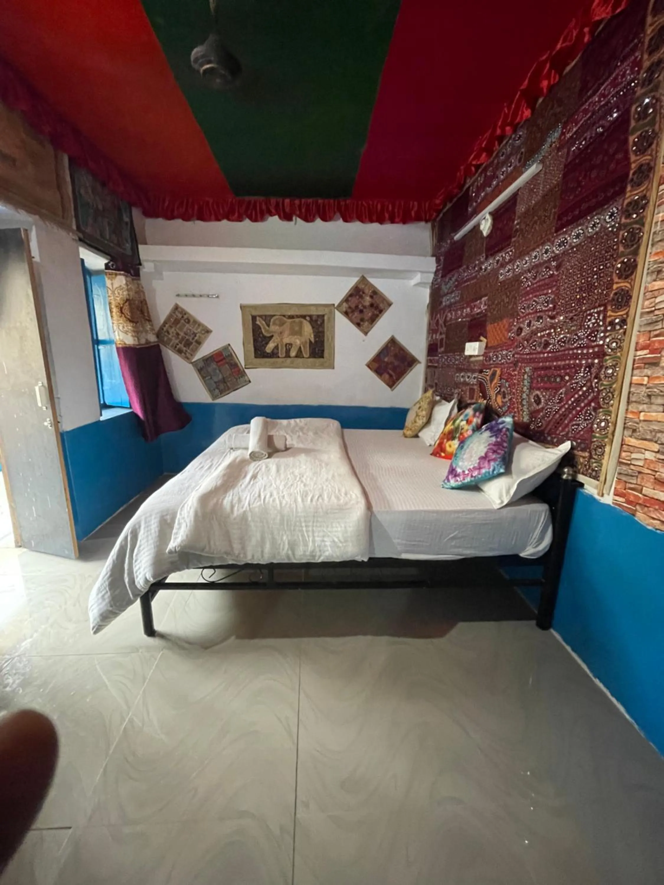 Bed in Mirvana Guest House & Camel safari