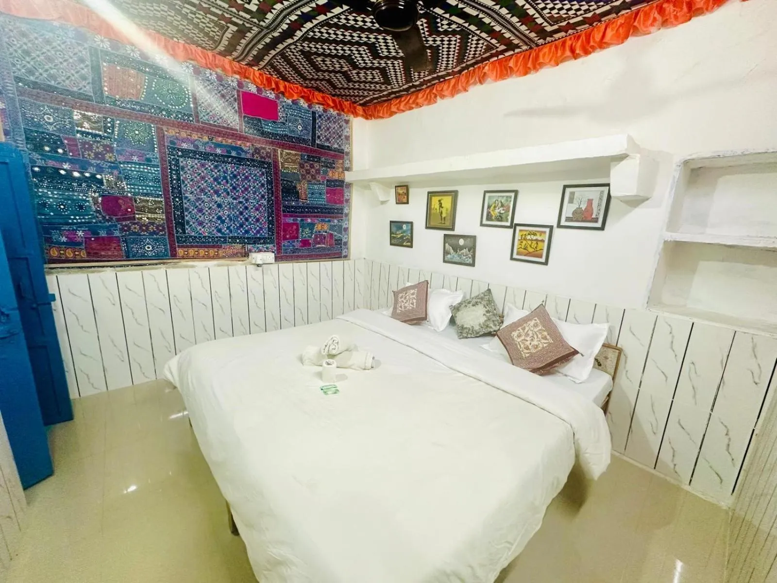 Bed in Mirvana Guest House & Camel safari
