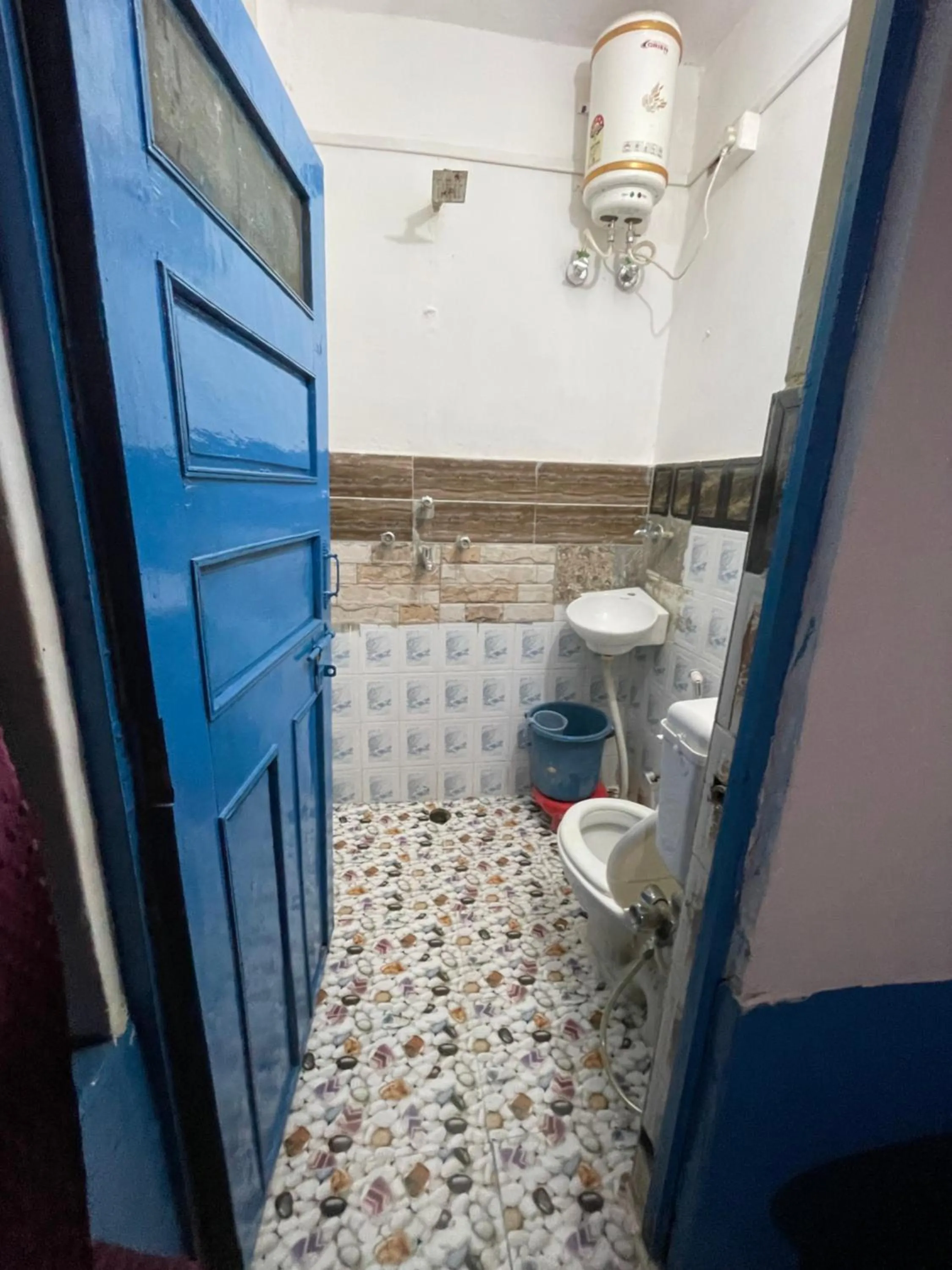 Mirvana Guest House & Camel safari