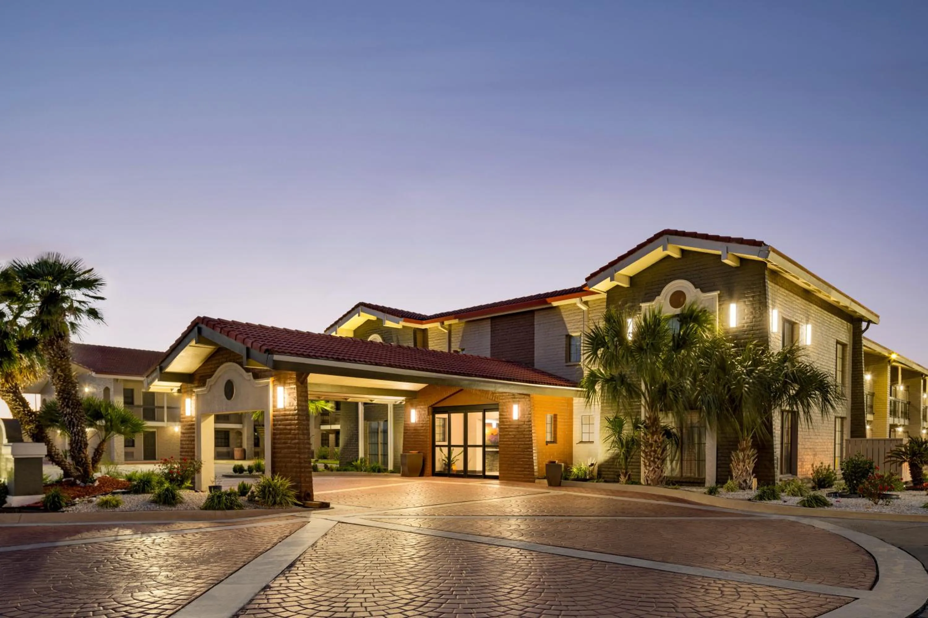 Property building in La Quinta Inn by Wyndham Victoria