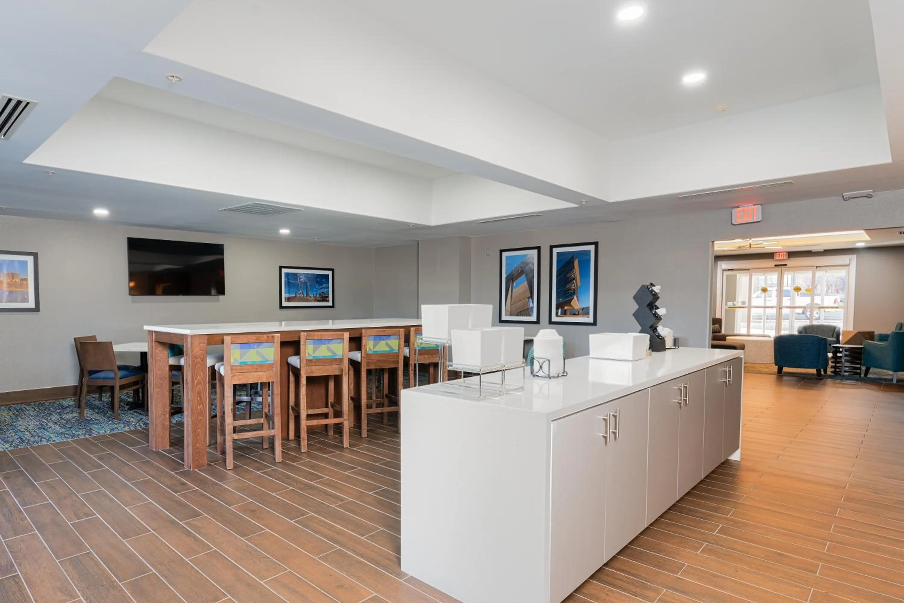 Breakfast in La Quinta by Wyndham Shawnee