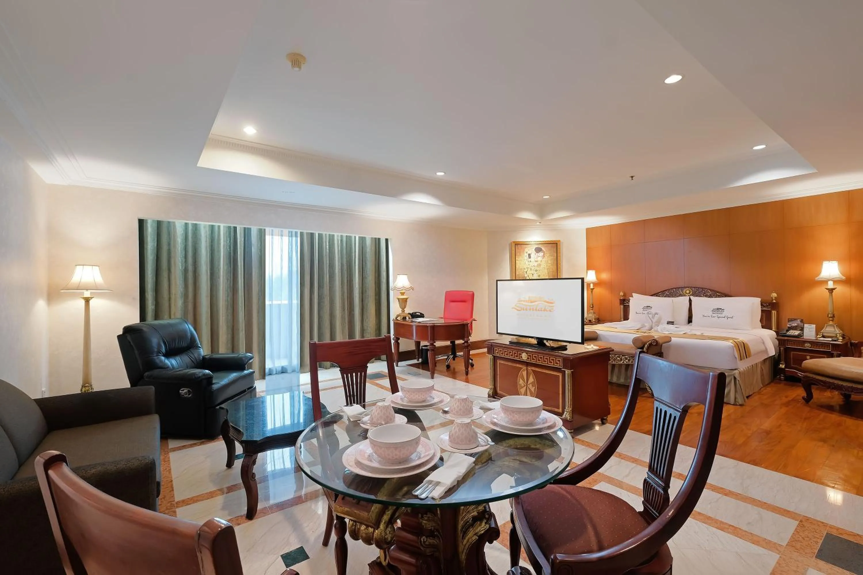 Living room in Sunlake Waterfront Resort & Convention