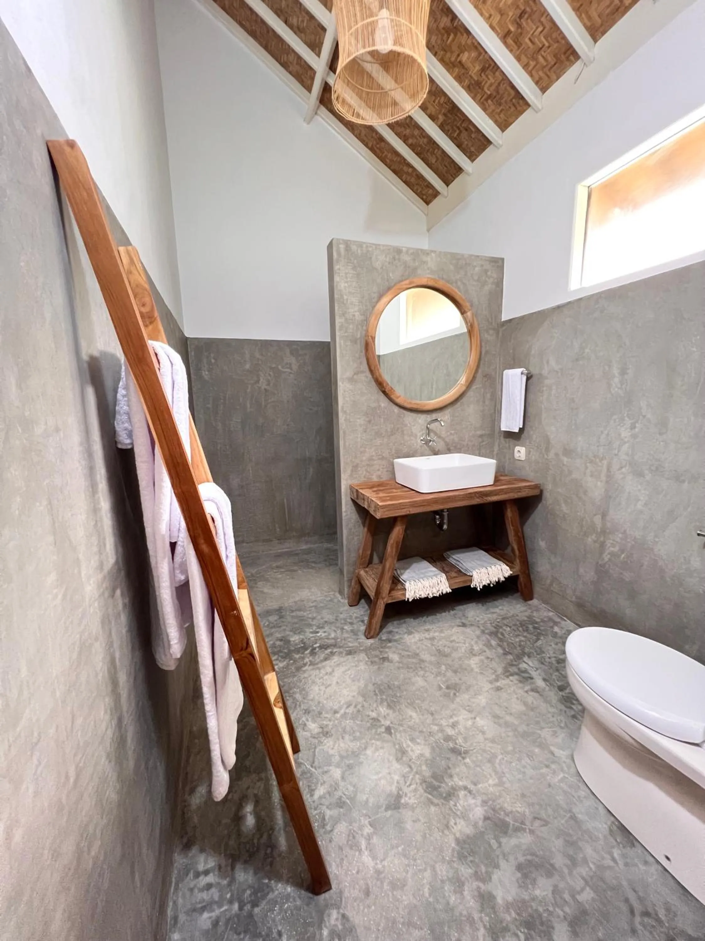 Toilet in Eden Eco Resort