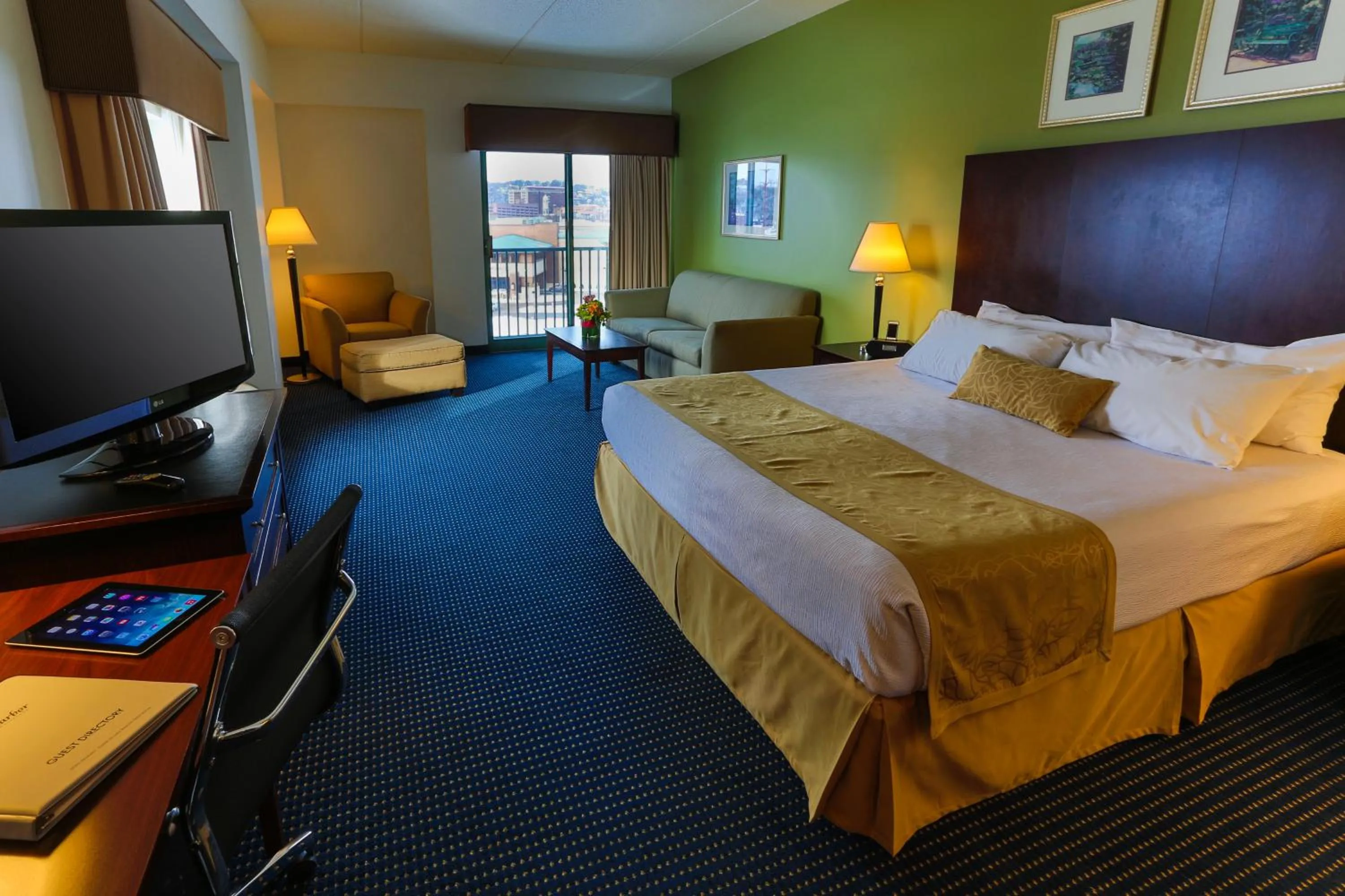 Bed in Grand Harbor Resort and Waterpark