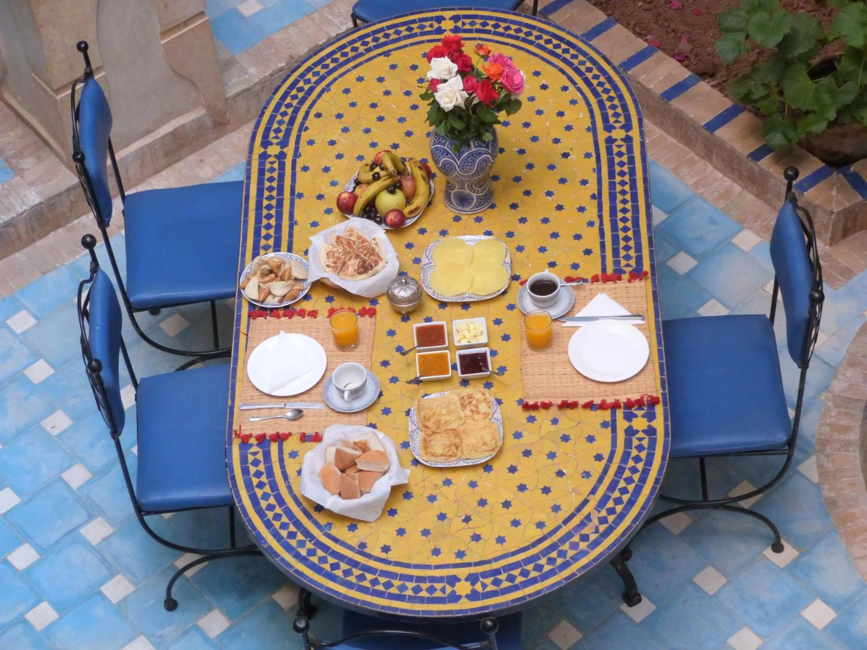 Food and drinks in Riad Habib