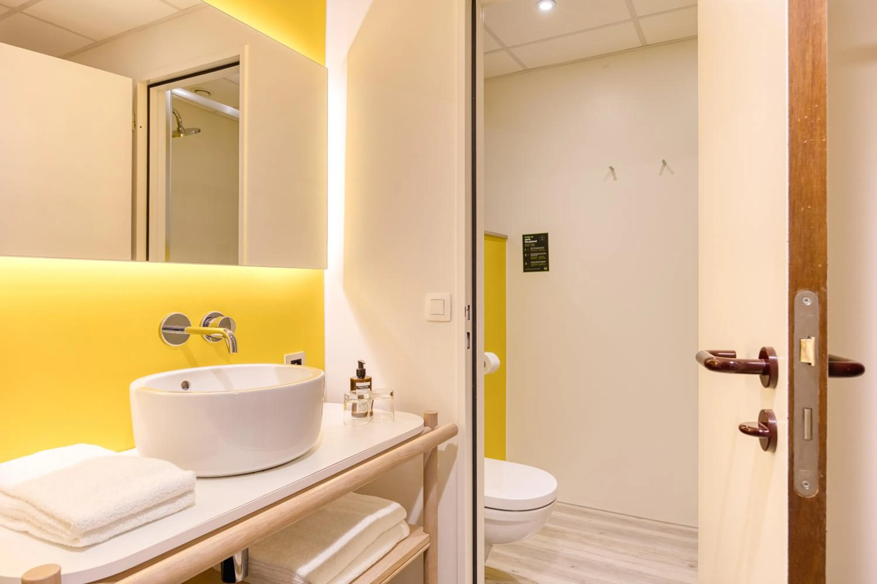 Bathroom in B&B HOTEL Brussels Centre Louise