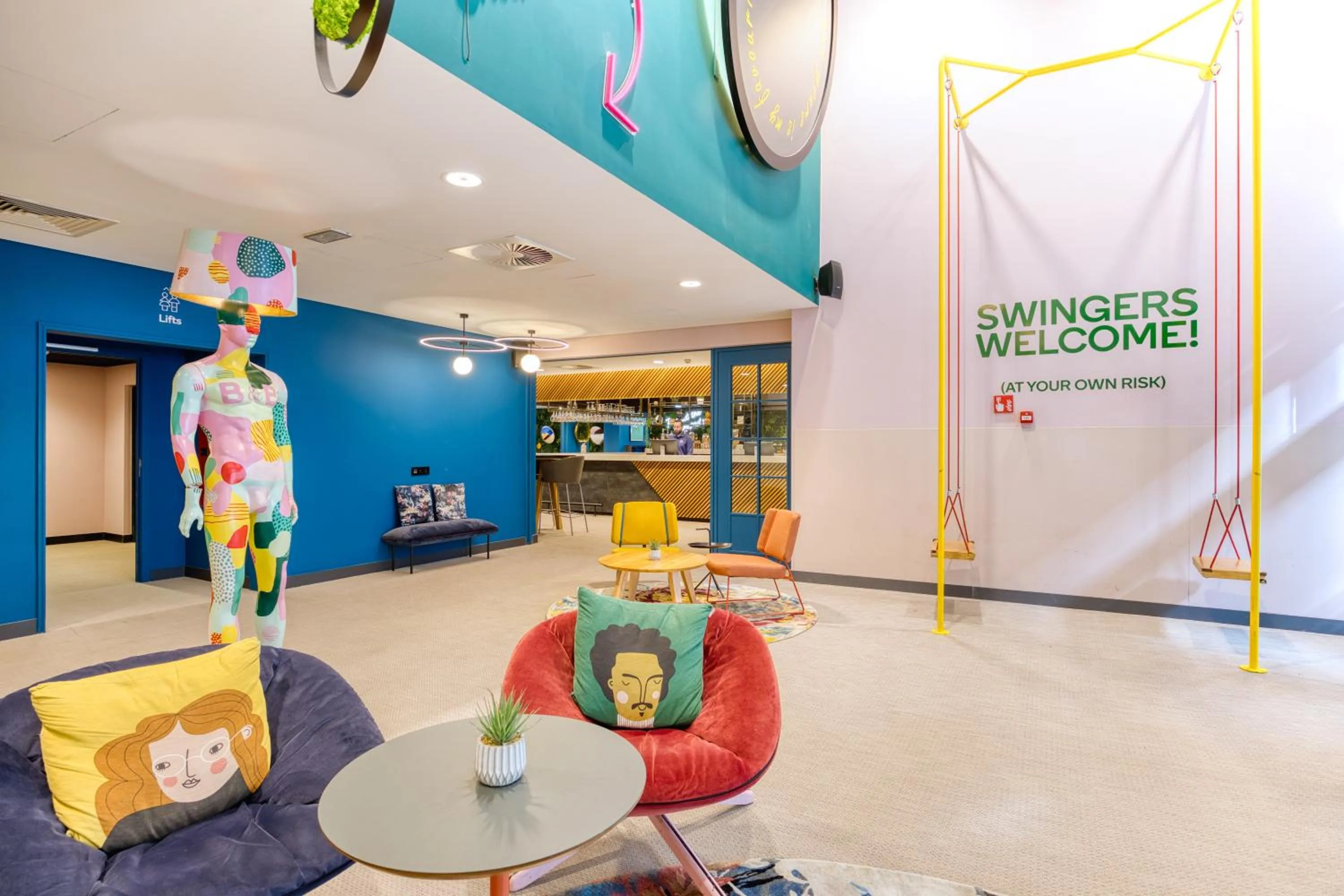 Lobby or reception in B&B HOTEL Brussels Centre Louise