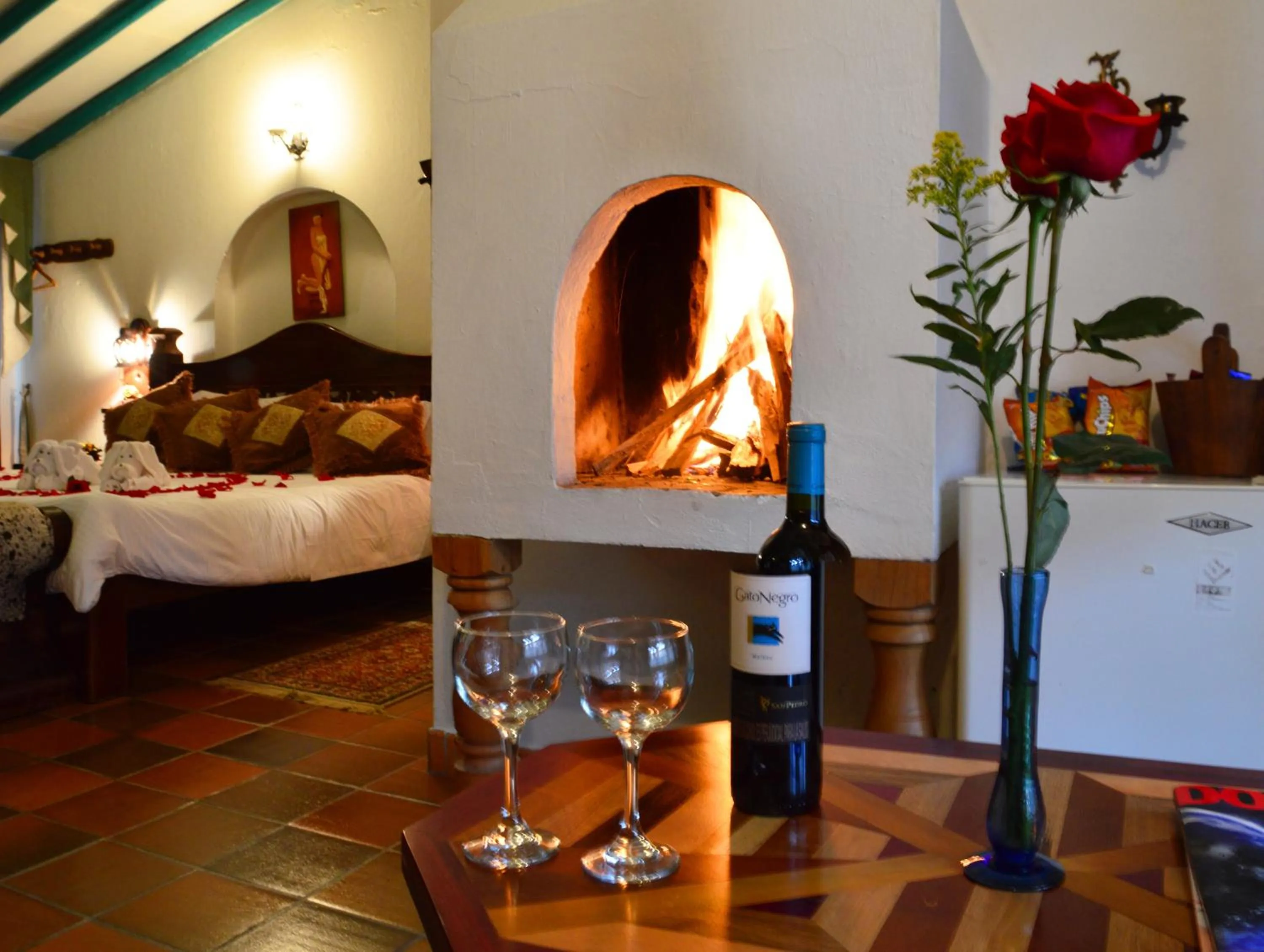 Shower, Bed in Hotel Antonio Nariño