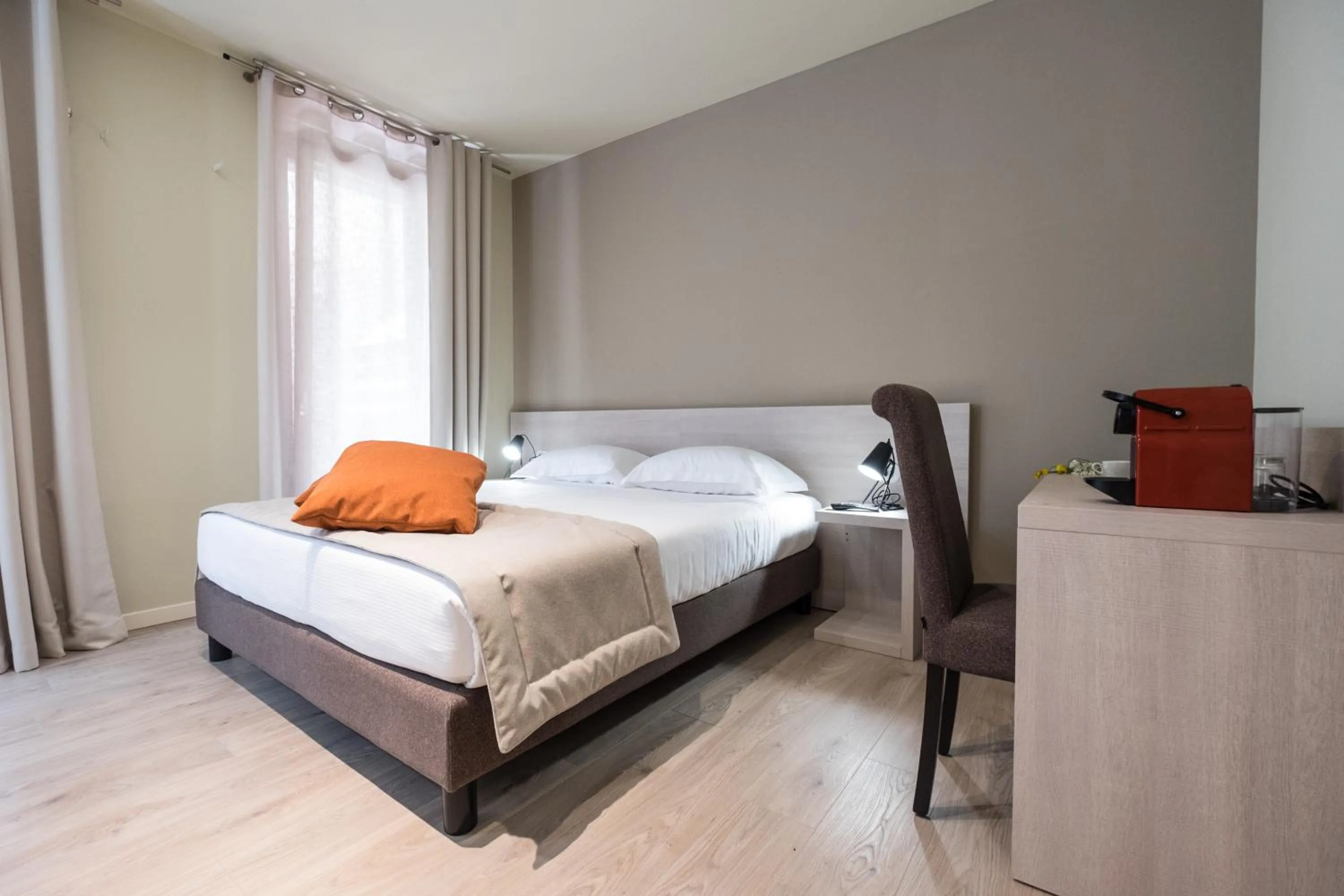 Photo of the whole room, Bed in Al-Colle