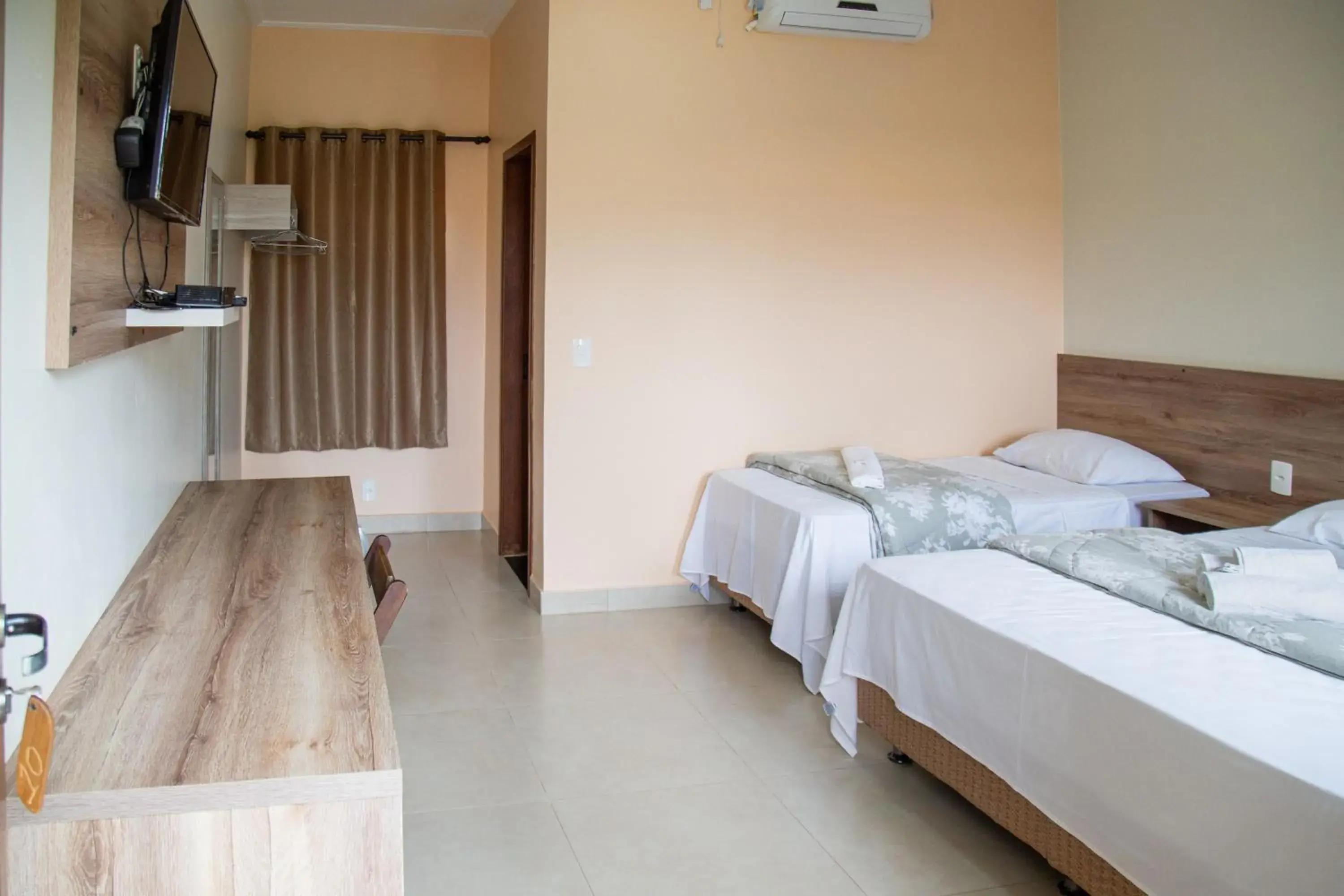 Triple Room with Pool View in Pousada dos Guias Triple Room with Pool View in Pousada dos Guias