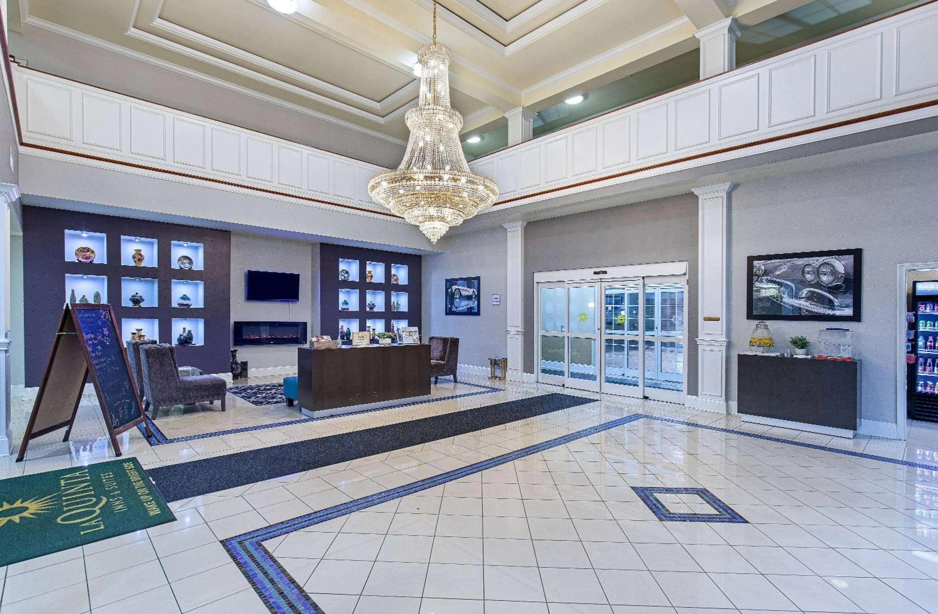 Lobby or reception in La Quinta by Wyndham Bowling Green