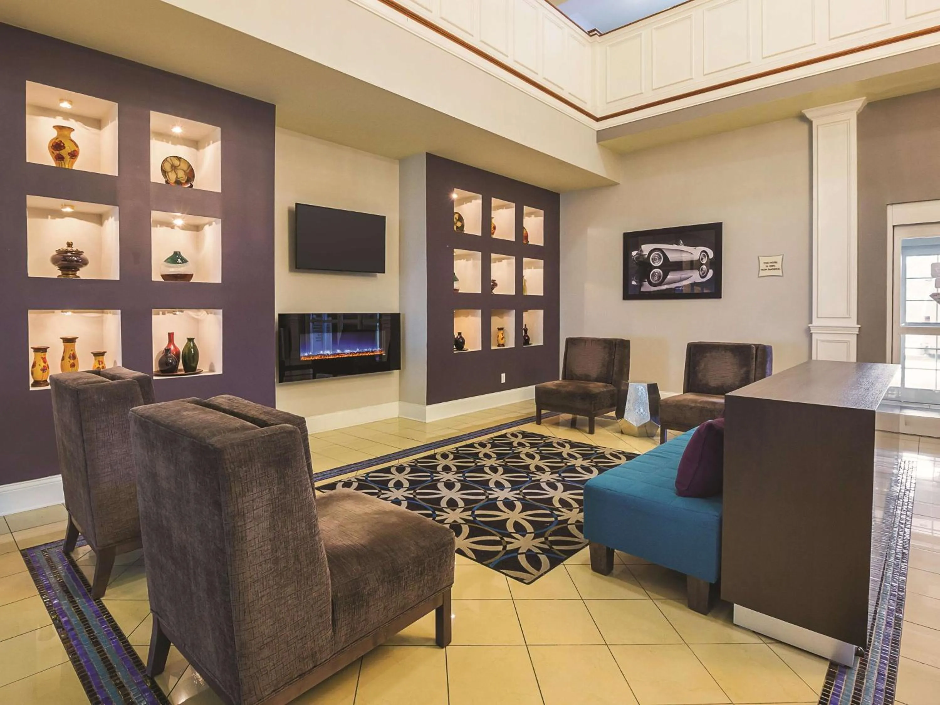 Lobby or reception in La Quinta by Wyndham Bowling Green