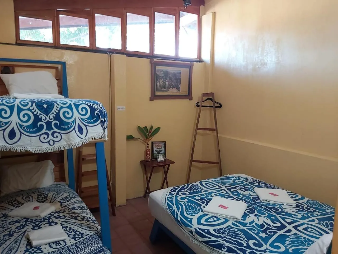 Family Room with Private Bathroom - single occupancy in Casa Benjamin Linder