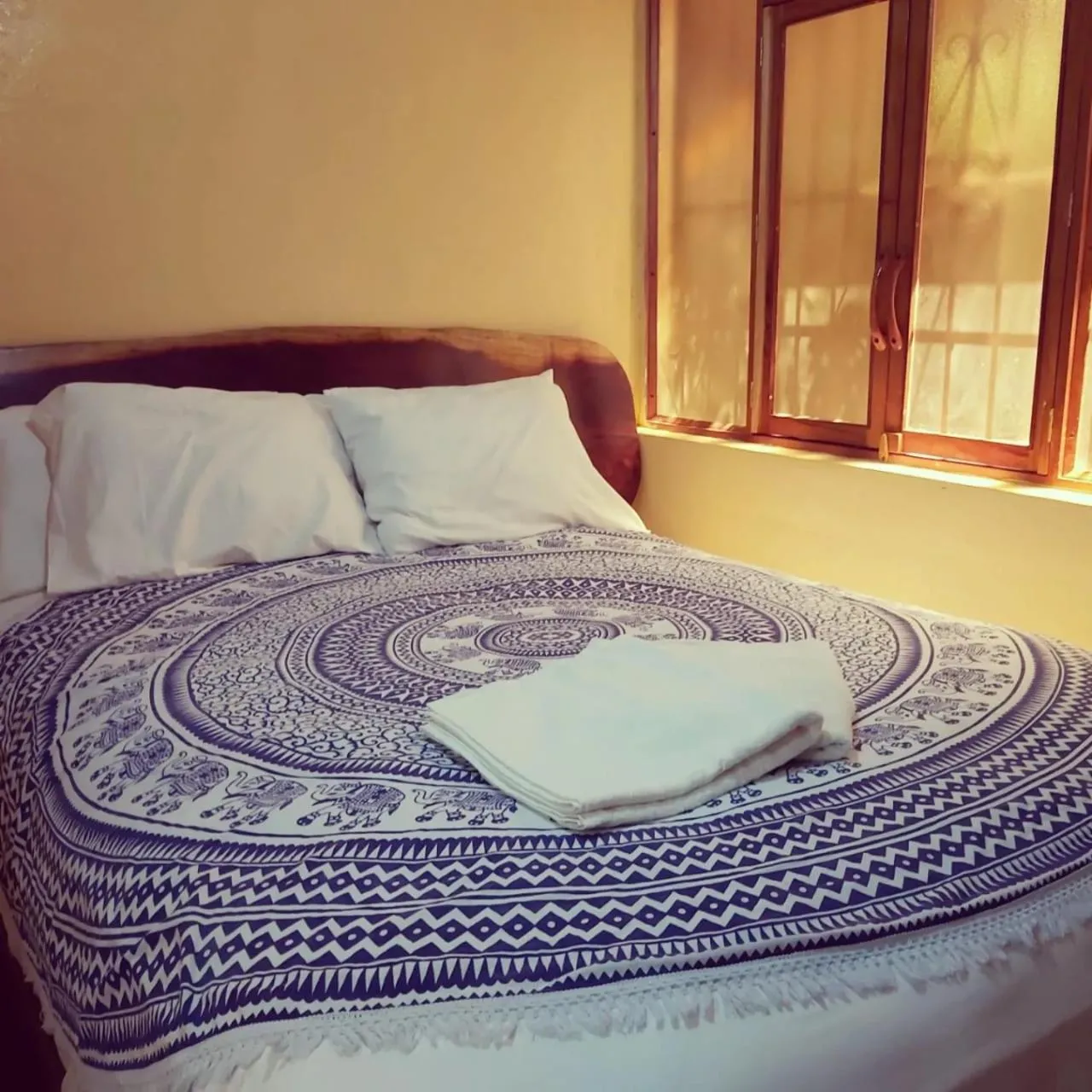 Queen Room - single occupancy in Casa Benjamin Linder