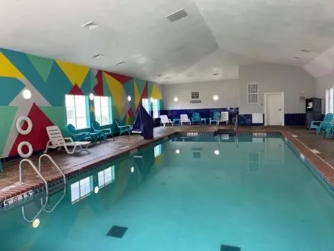 Swimming pool in La Quinta by Wyndham Oklahoma City - Moore