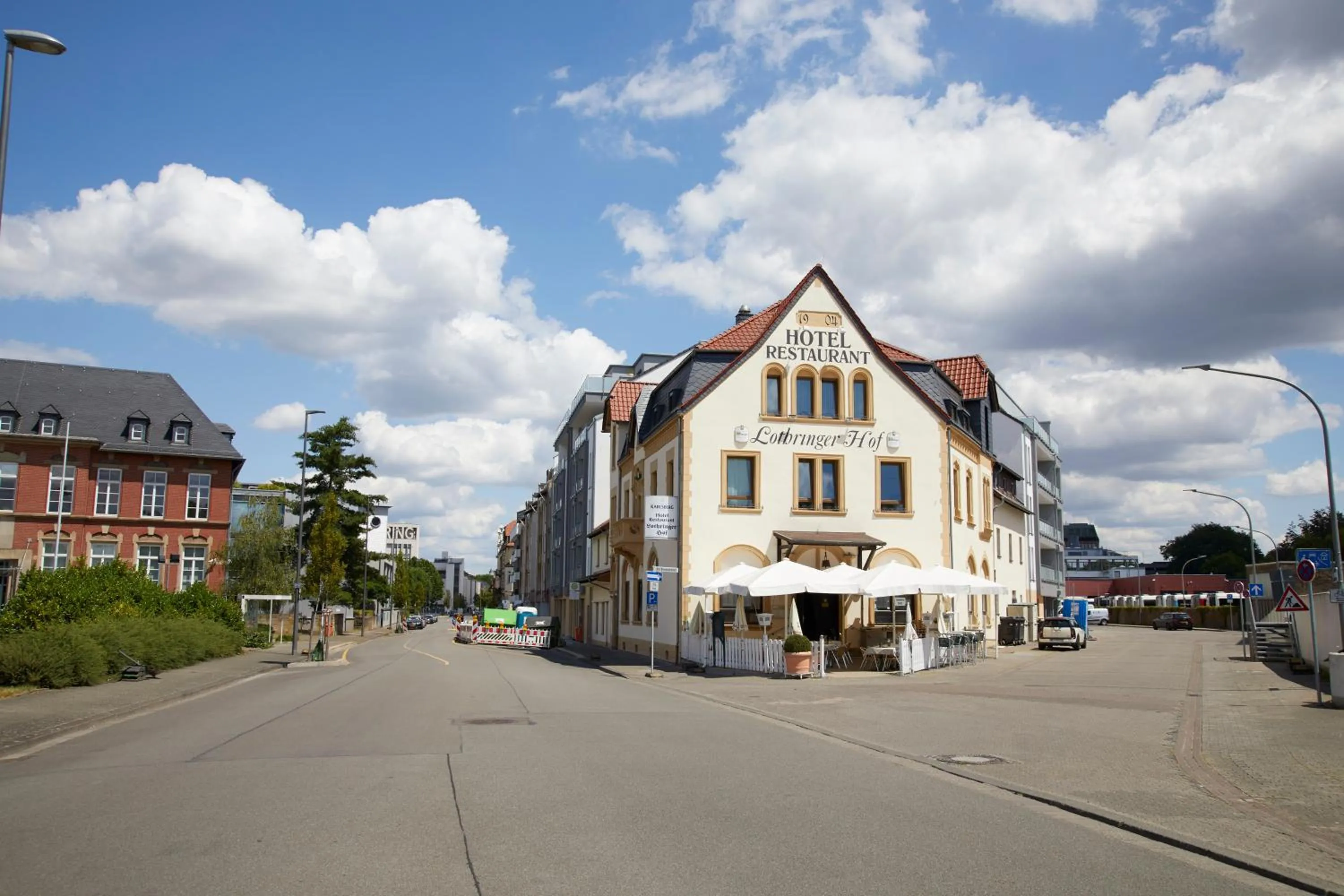 Restaurant/places to eat in Lothringer Hof