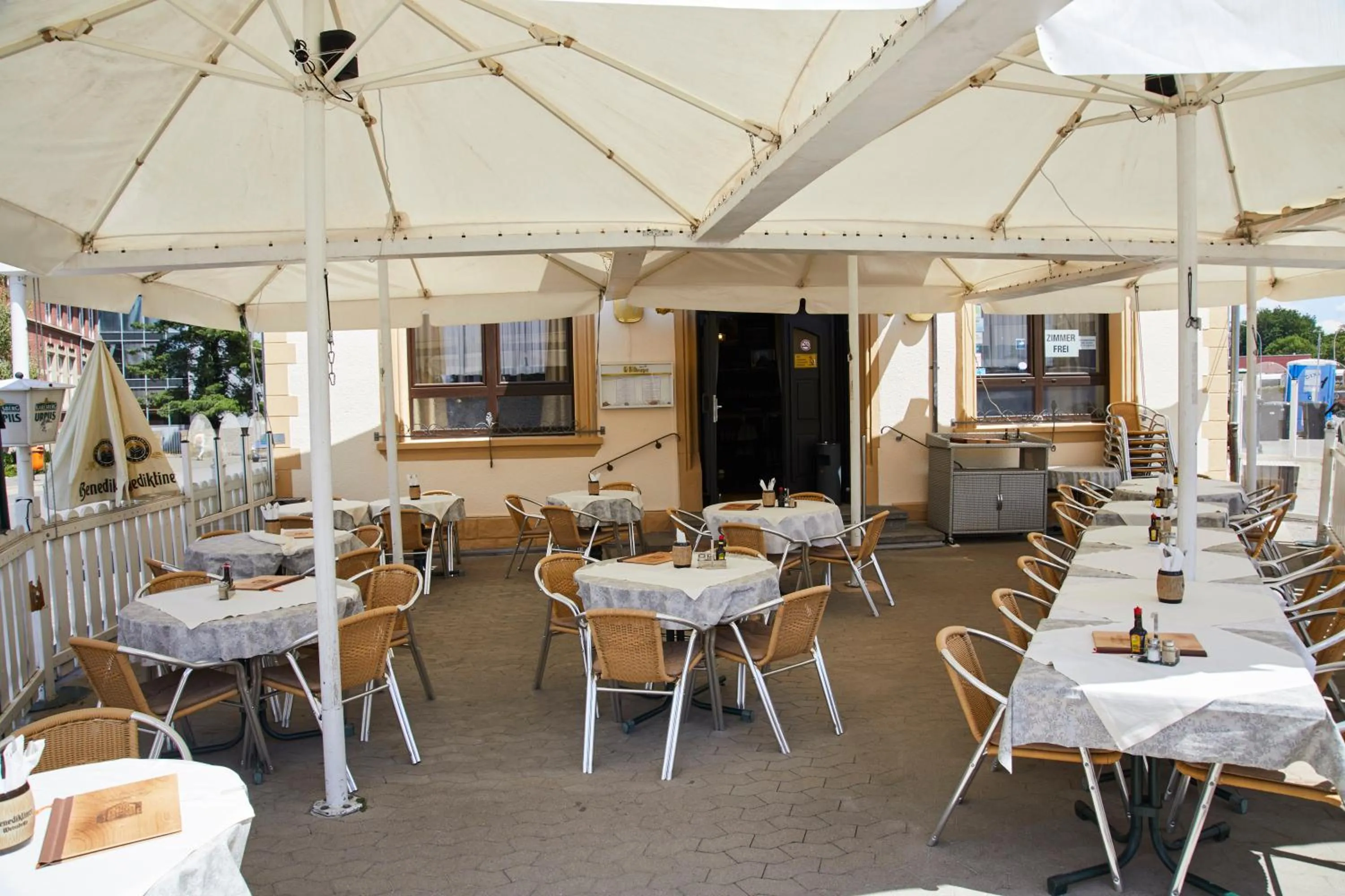 Restaurant/places to eat in Lothringer Hof