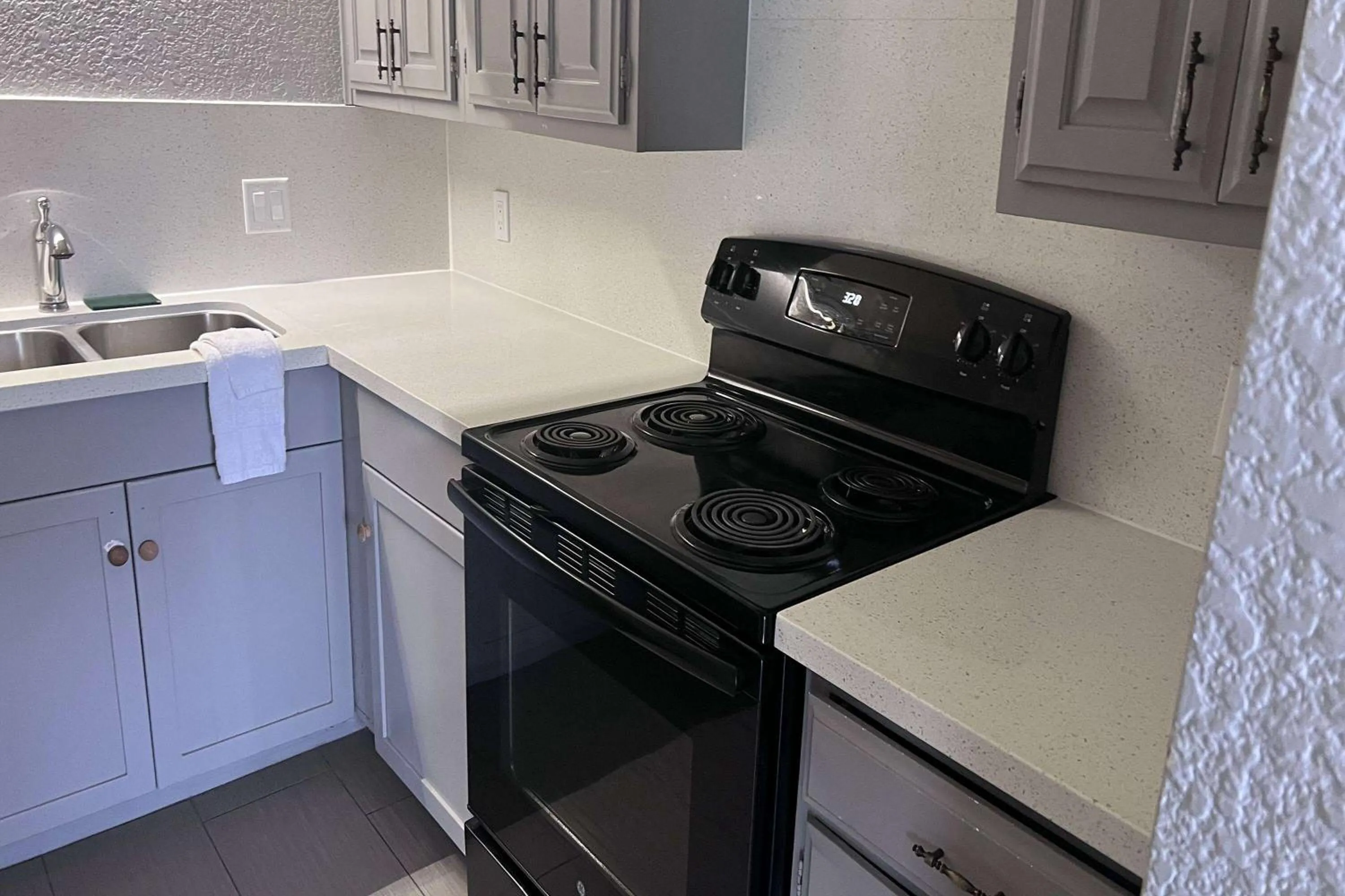 Photo of the whole room in Days Inn by Wyndham Sulphur West