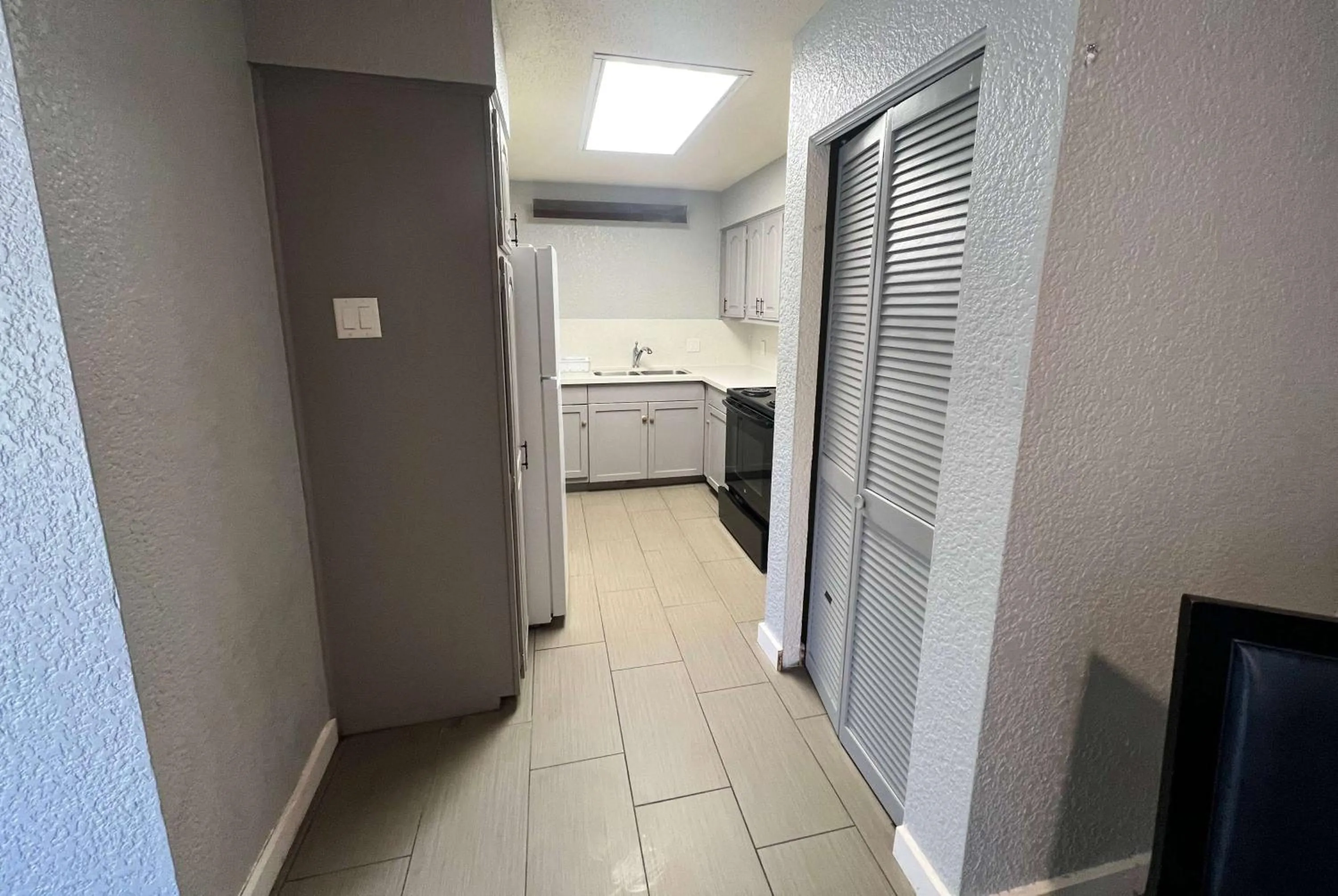 Photo of the whole room in Days Inn by Wyndham Sulphur West