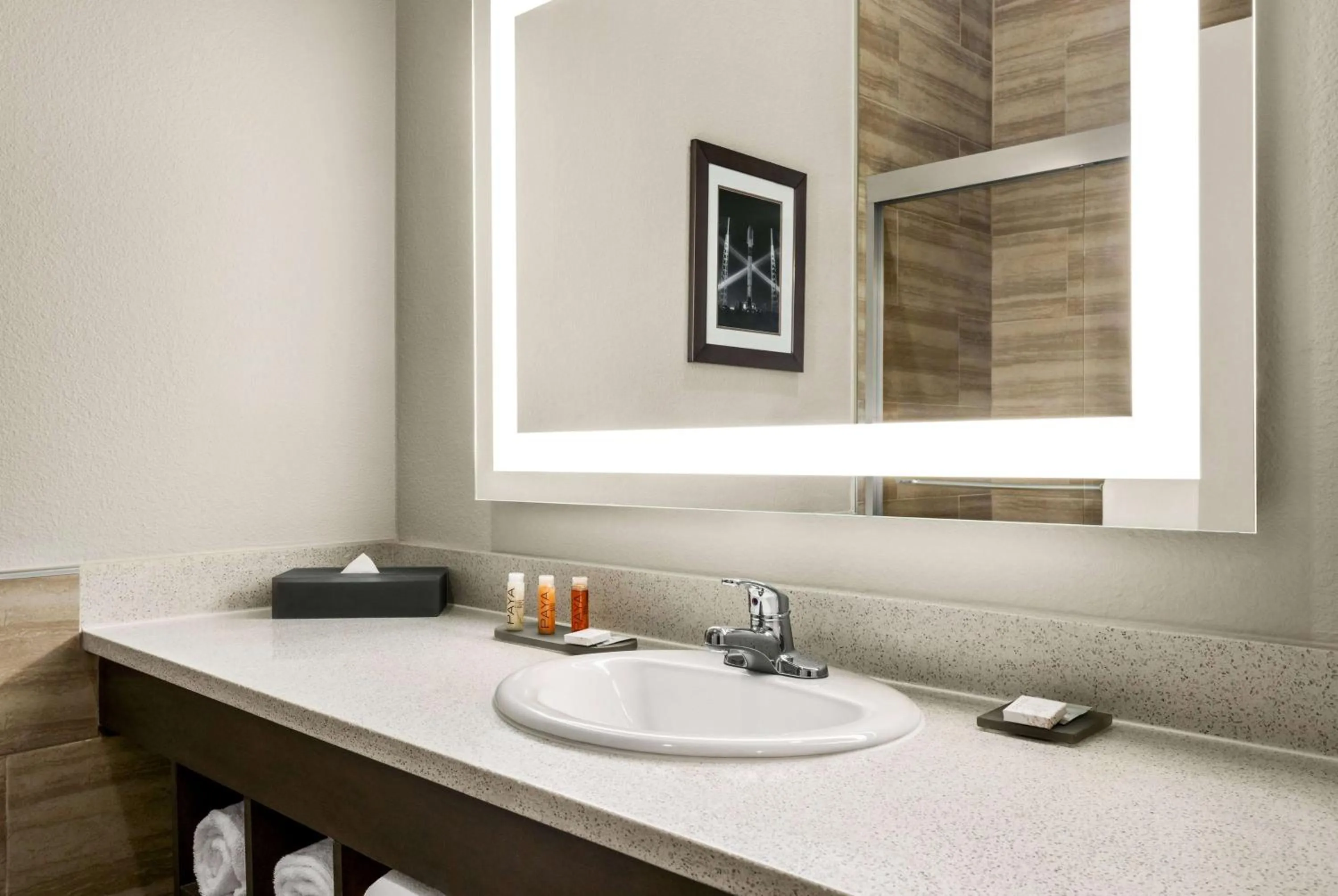 TV and multimedia in La Quinta by Wyndham Brownsville North