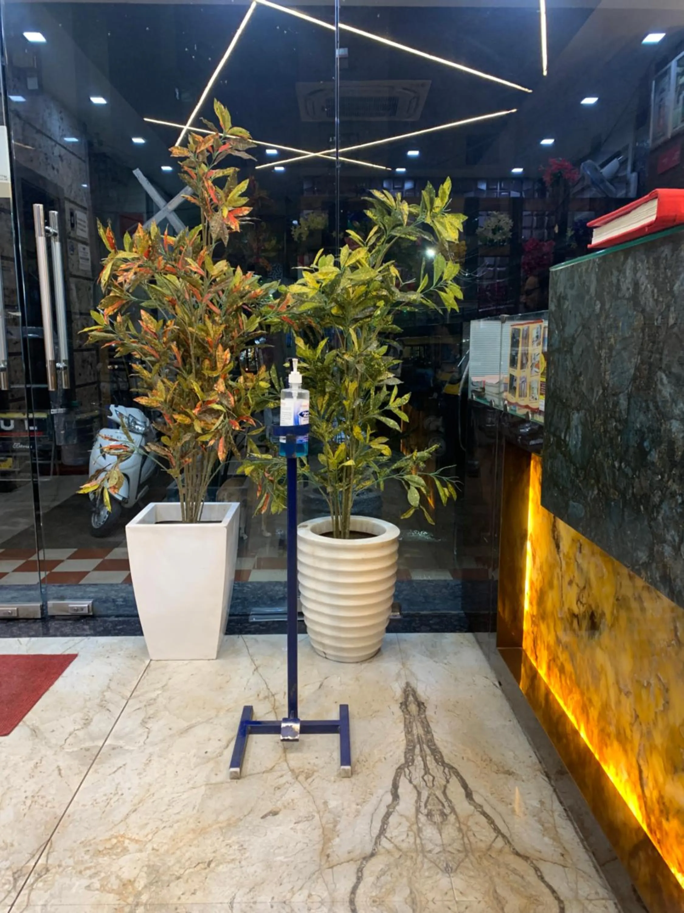 Lobby or reception in Hotel Royal Suites