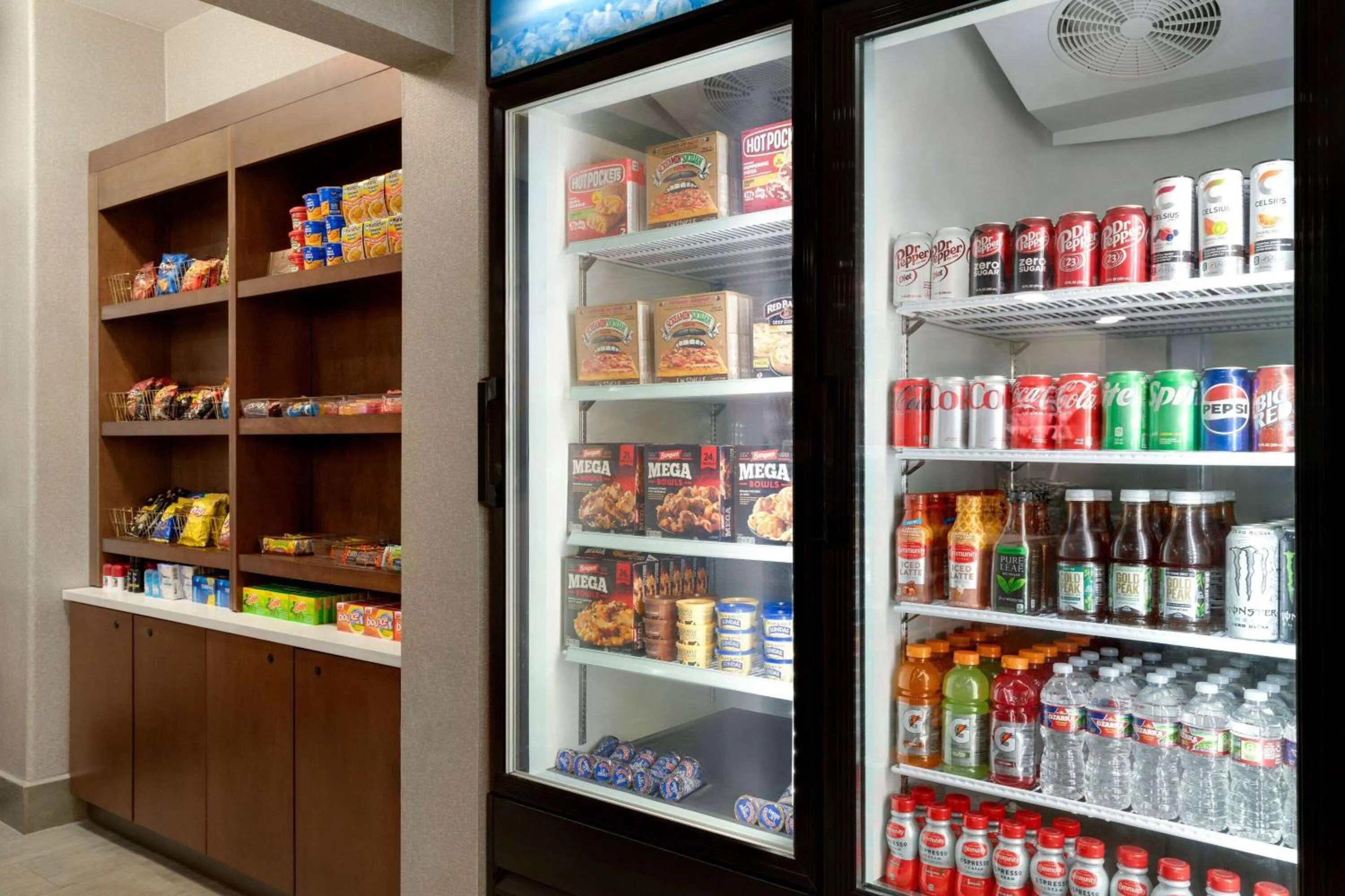 Food and drinks in La Quinta by Wyndham Stephenville