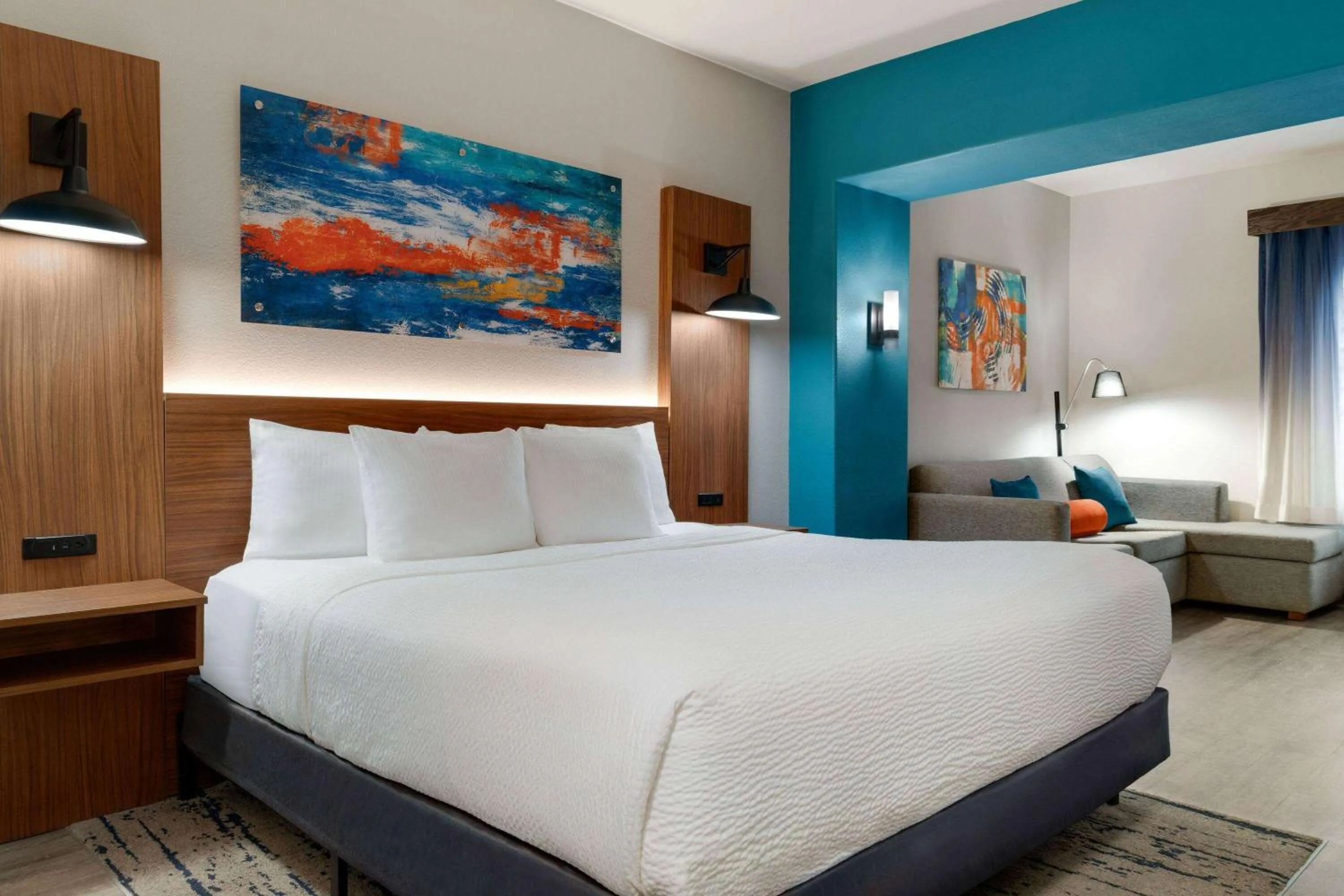 Photo of the whole room, Bed in La Quinta by Wyndham Stephenville