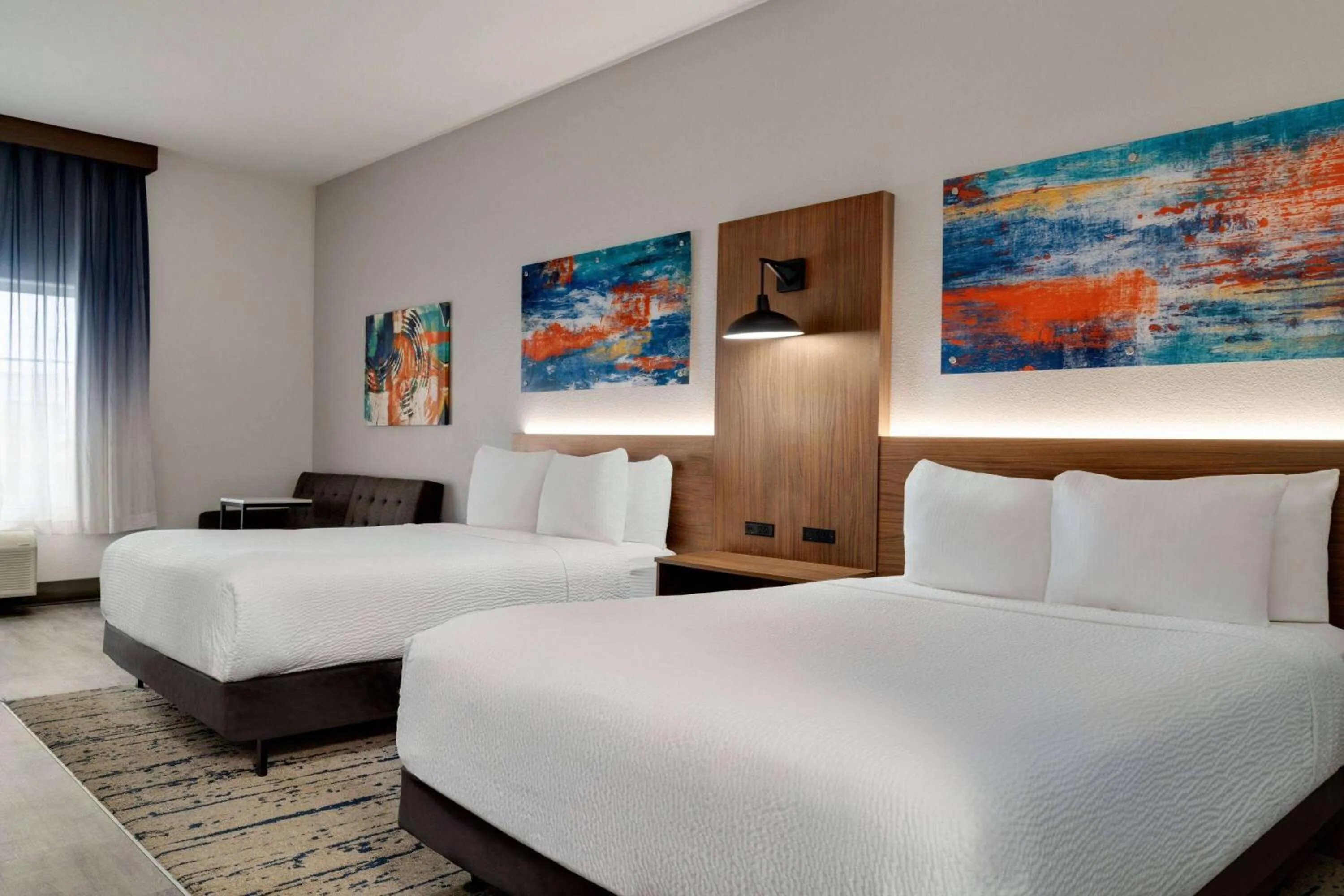 Photo of the whole room, Bed in La Quinta by Wyndham Stephenville