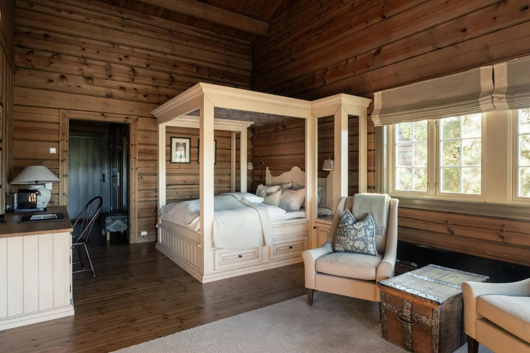 Bed in Storfjord Hotel