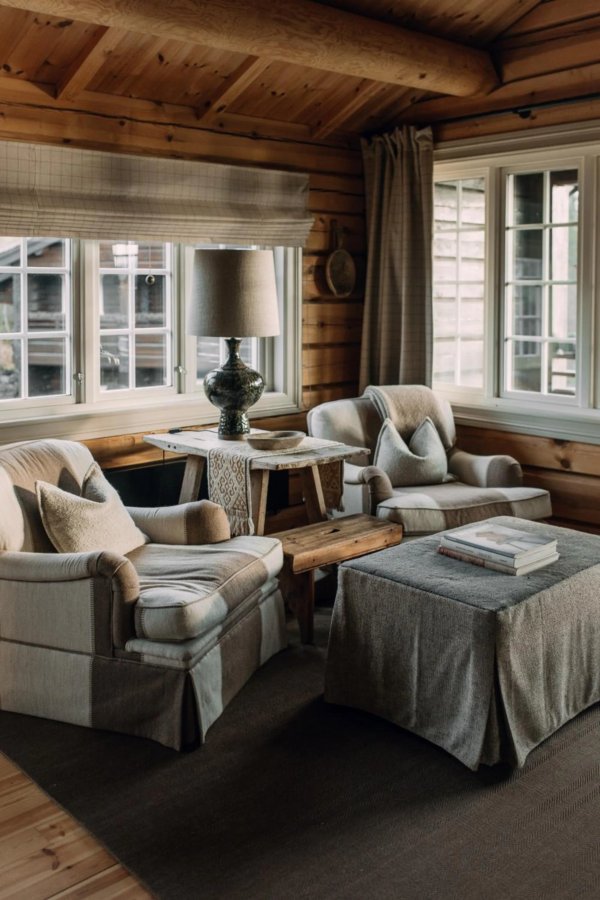 Living room, Bed in Storfjord Hotel