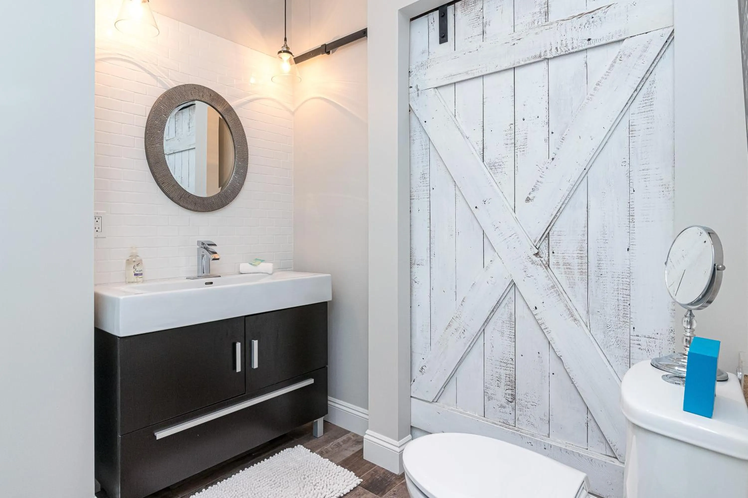 Bathroom in Shawnigan Suite B & B
