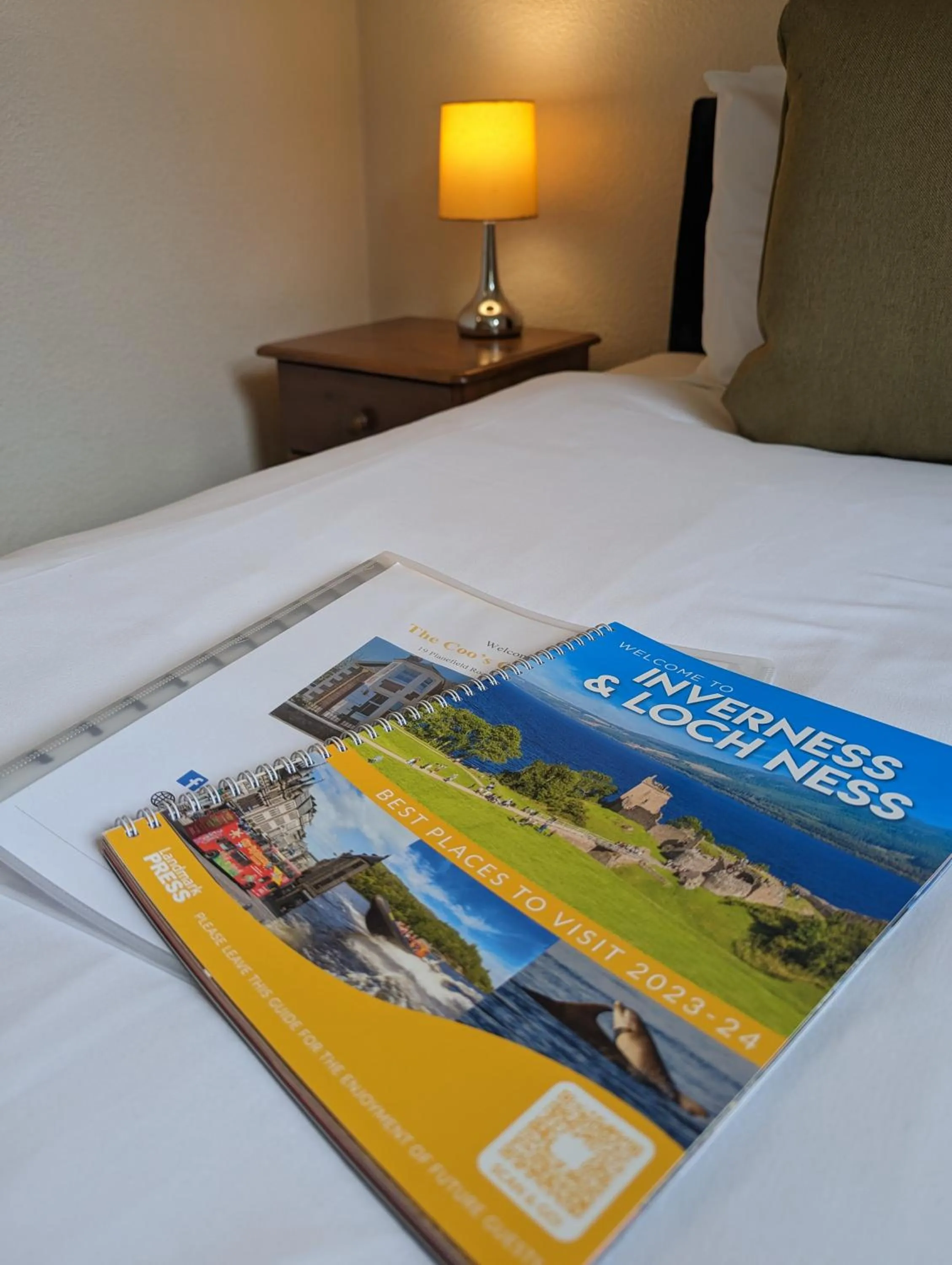 Bed in The Coo's Guest House