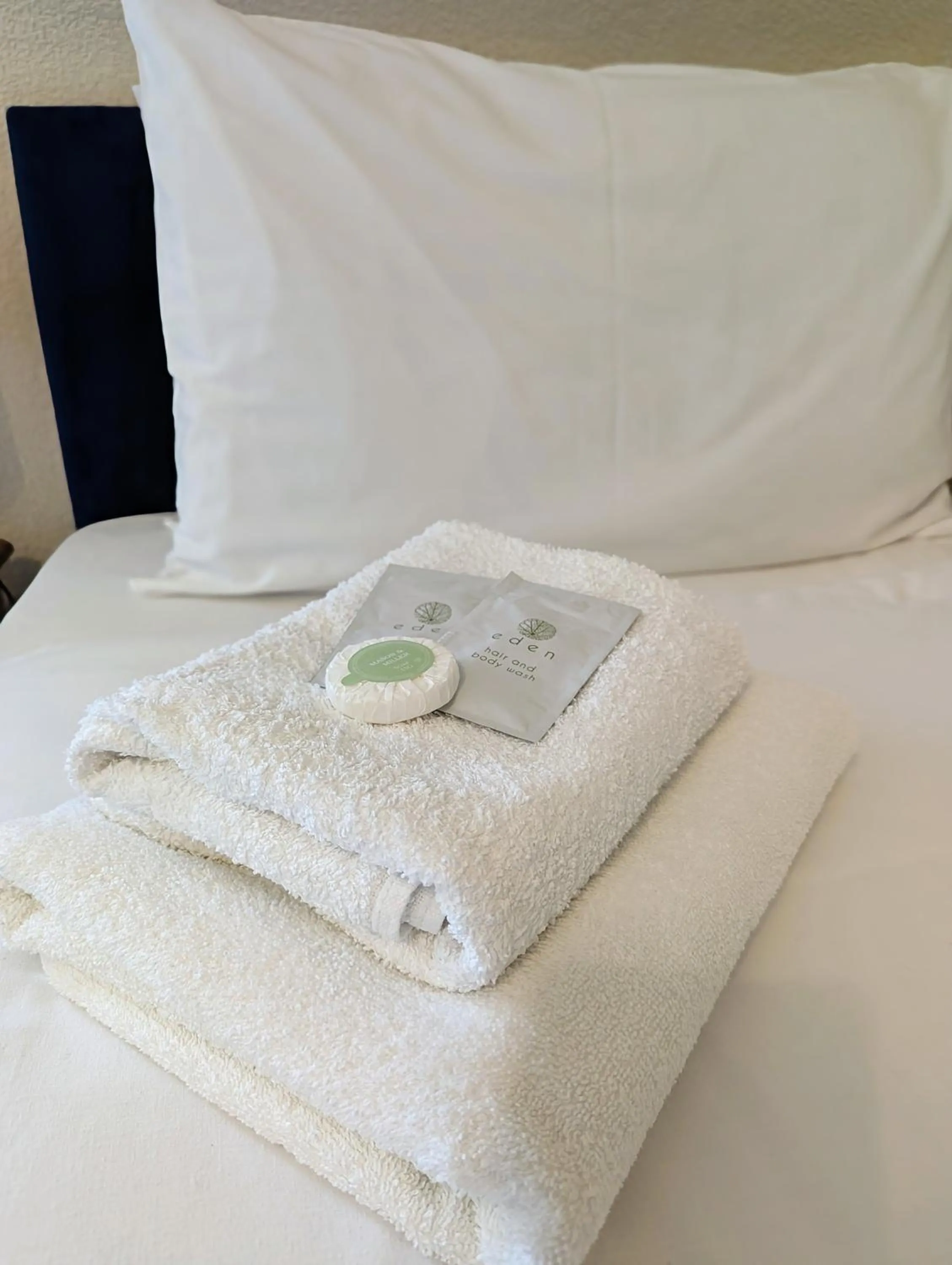 Bed in The Coo's Guest House