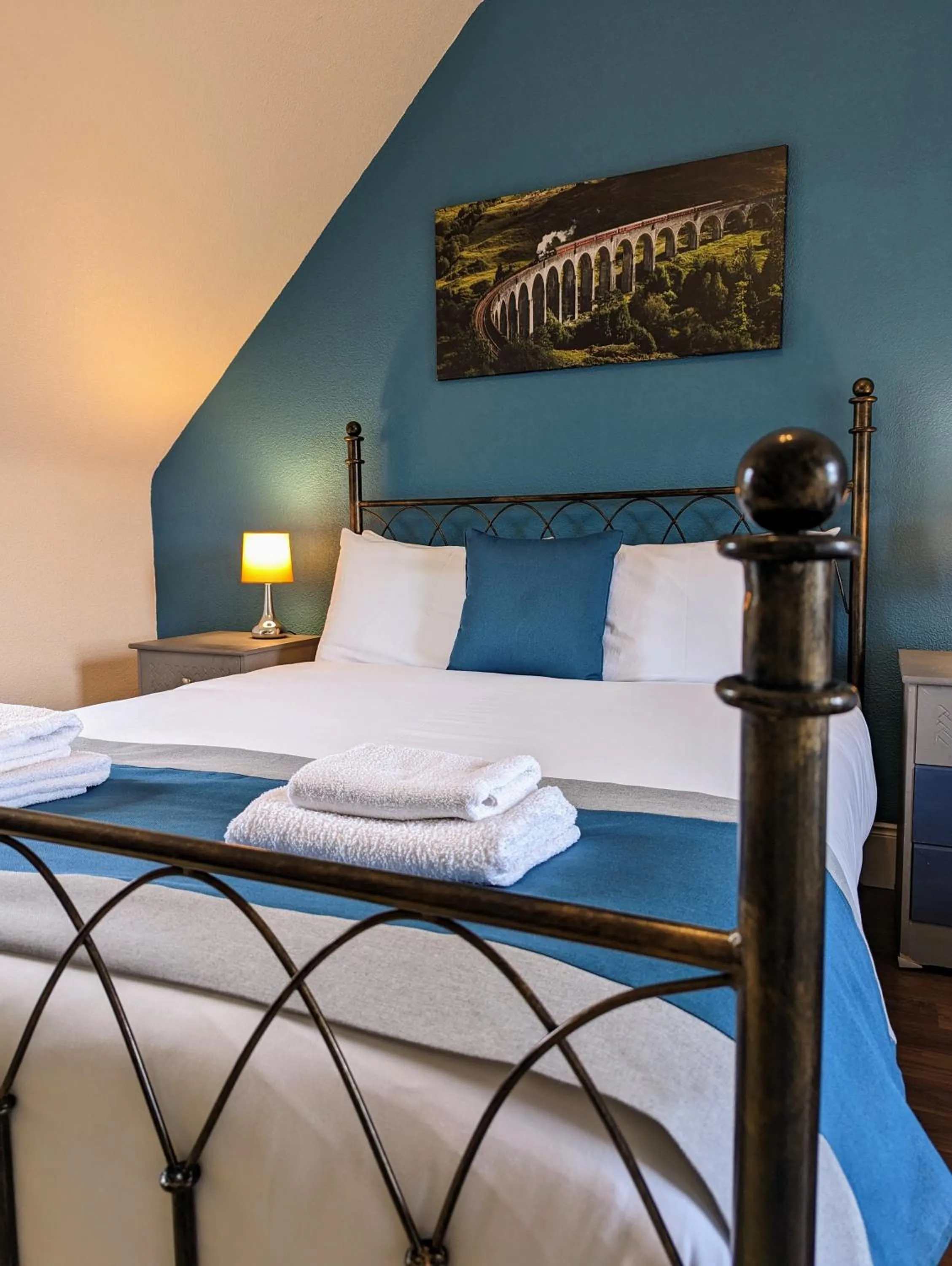 Bed in The Coo's Guest House